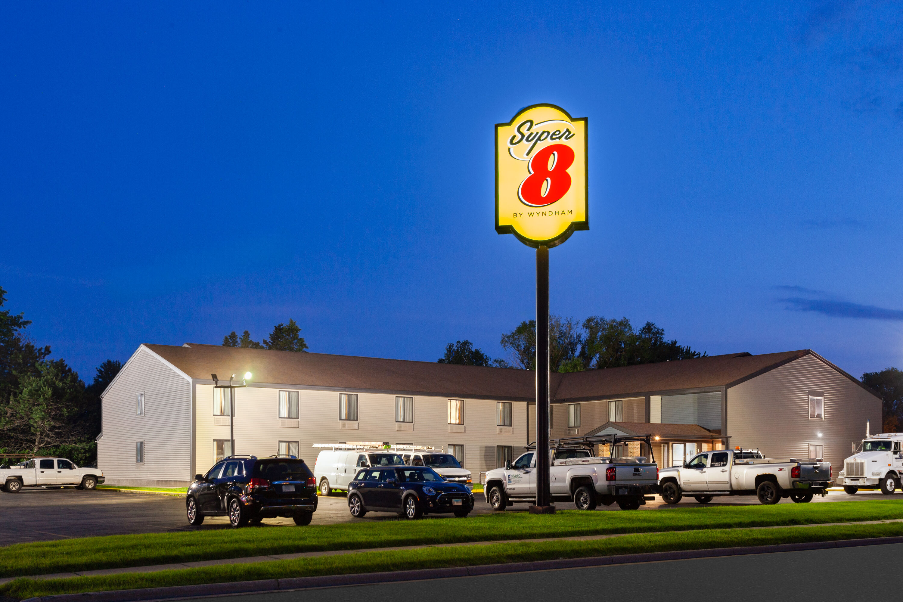 Exterior Dusk Image of Super 8 by Wyndham Sun Prairie/Madison E hotel in Sun Prairie, Wisconsin