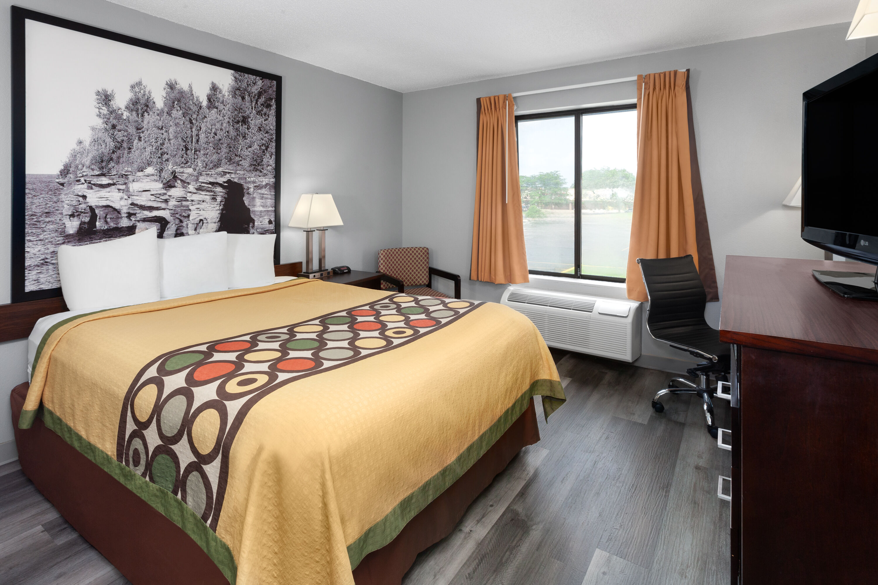 Guest room at the Super 8 by Wyndham Sun Prairie/Madison E in Sun Prairie, Wisconsin