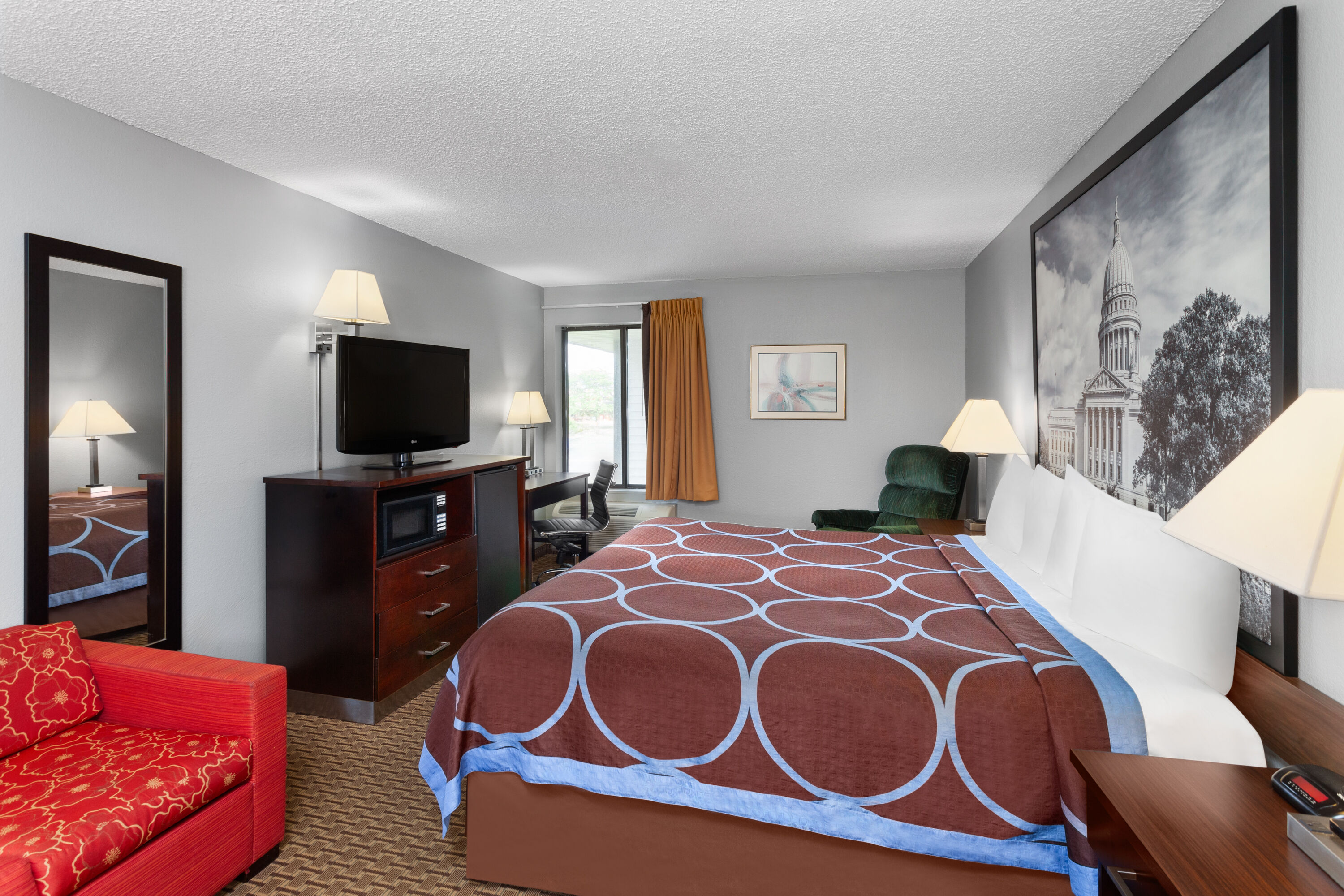 Super 8 by Wyndham Sun Prairie/Madison E suite in Sun Prairie, Wisconsin