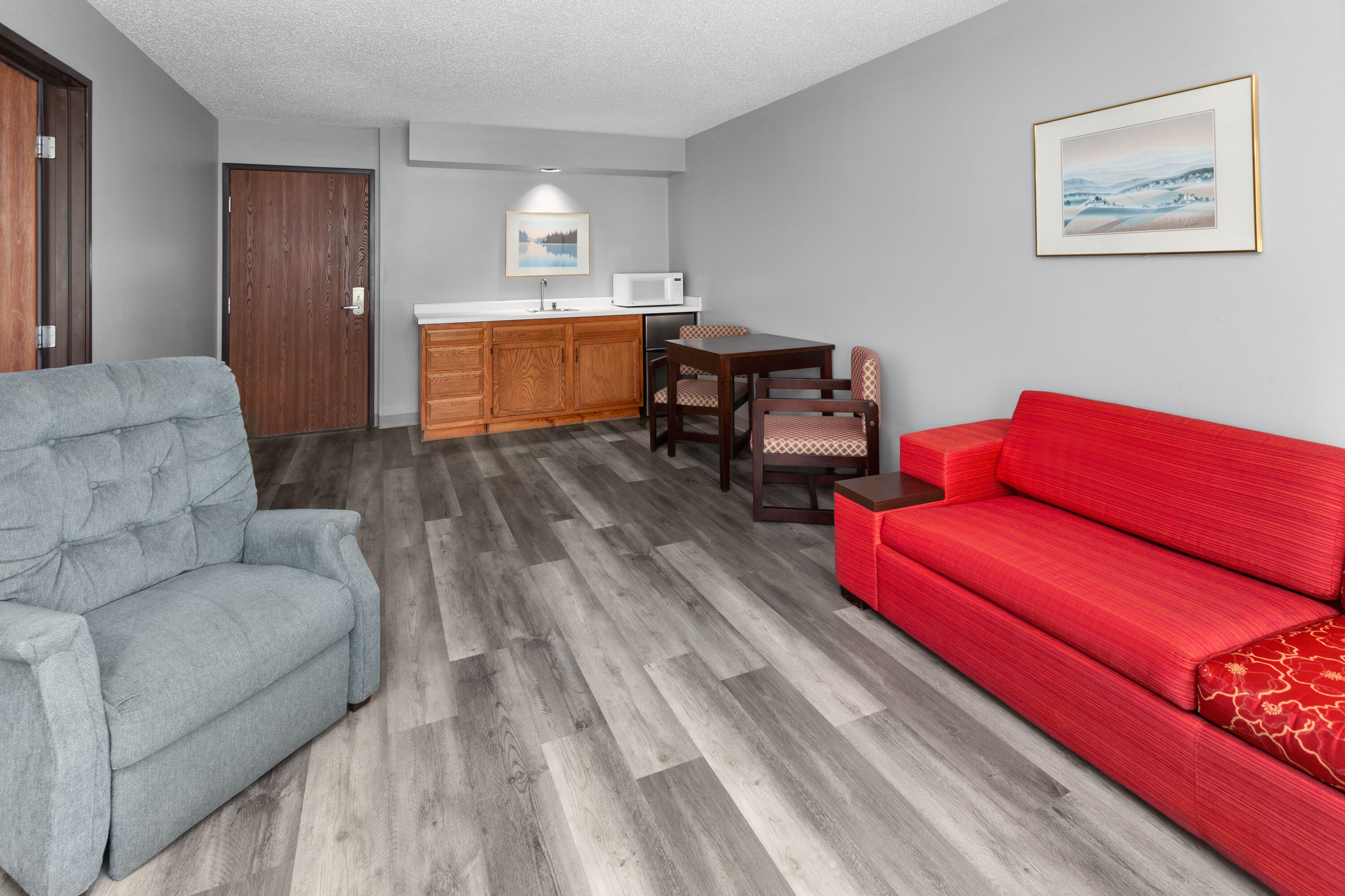 Super 8 by Wyndham Sun Prairie/Madison E suite in Sun Prairie, Wisconsin