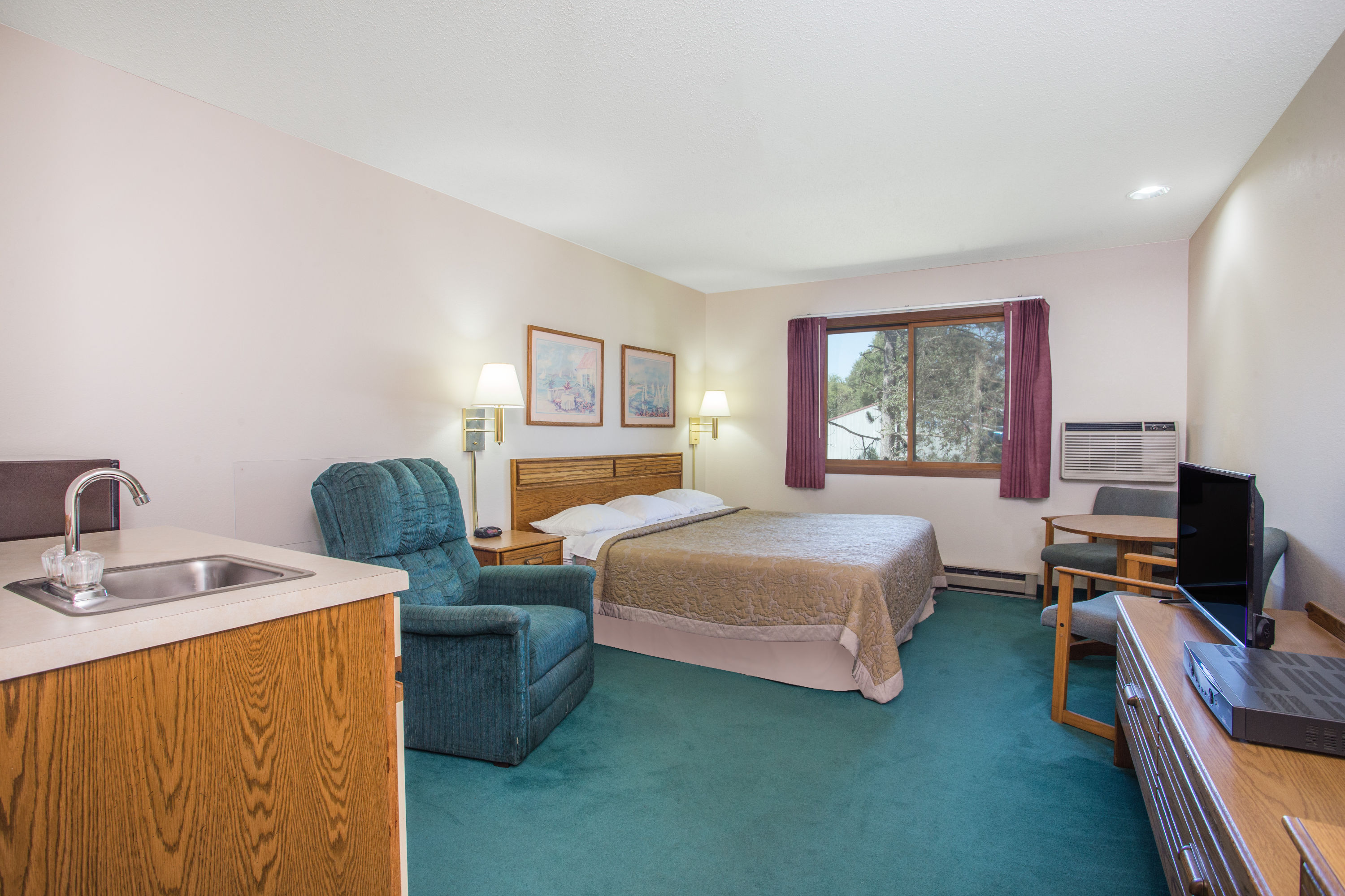 Super 8 by Wyndham Wautoma Wautoma, WI Hotels