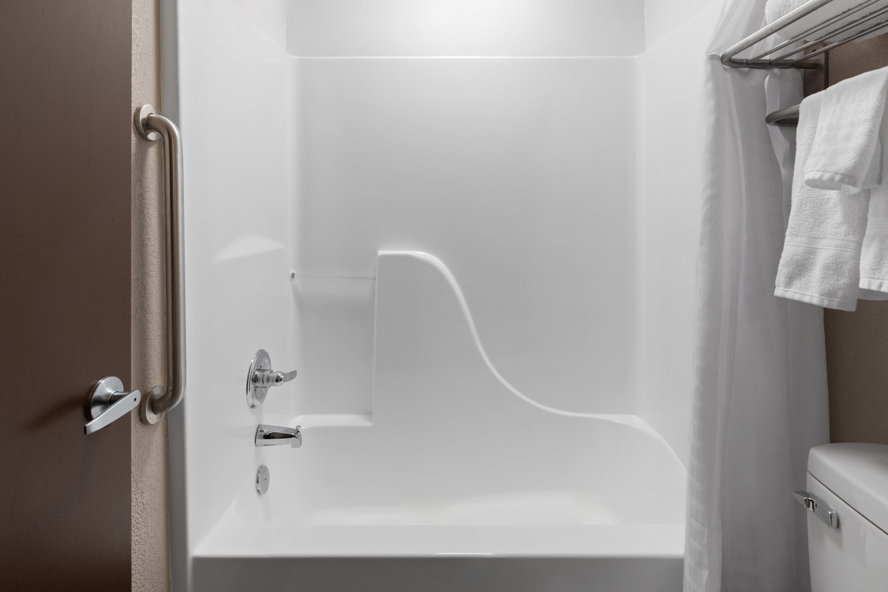 Guest room bath at the Super 8 by Wyndham Bridgeport/Clarksburg Area in Bridgeport, West Virginia