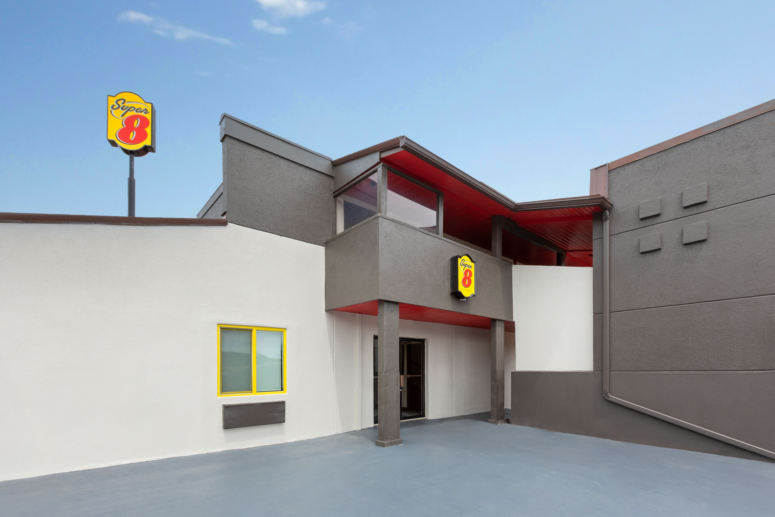 Exterior Day Image of Super 8 by Wyndham Bridgeport/Clarksburg Area hotel in Bridgeport, West Virginia