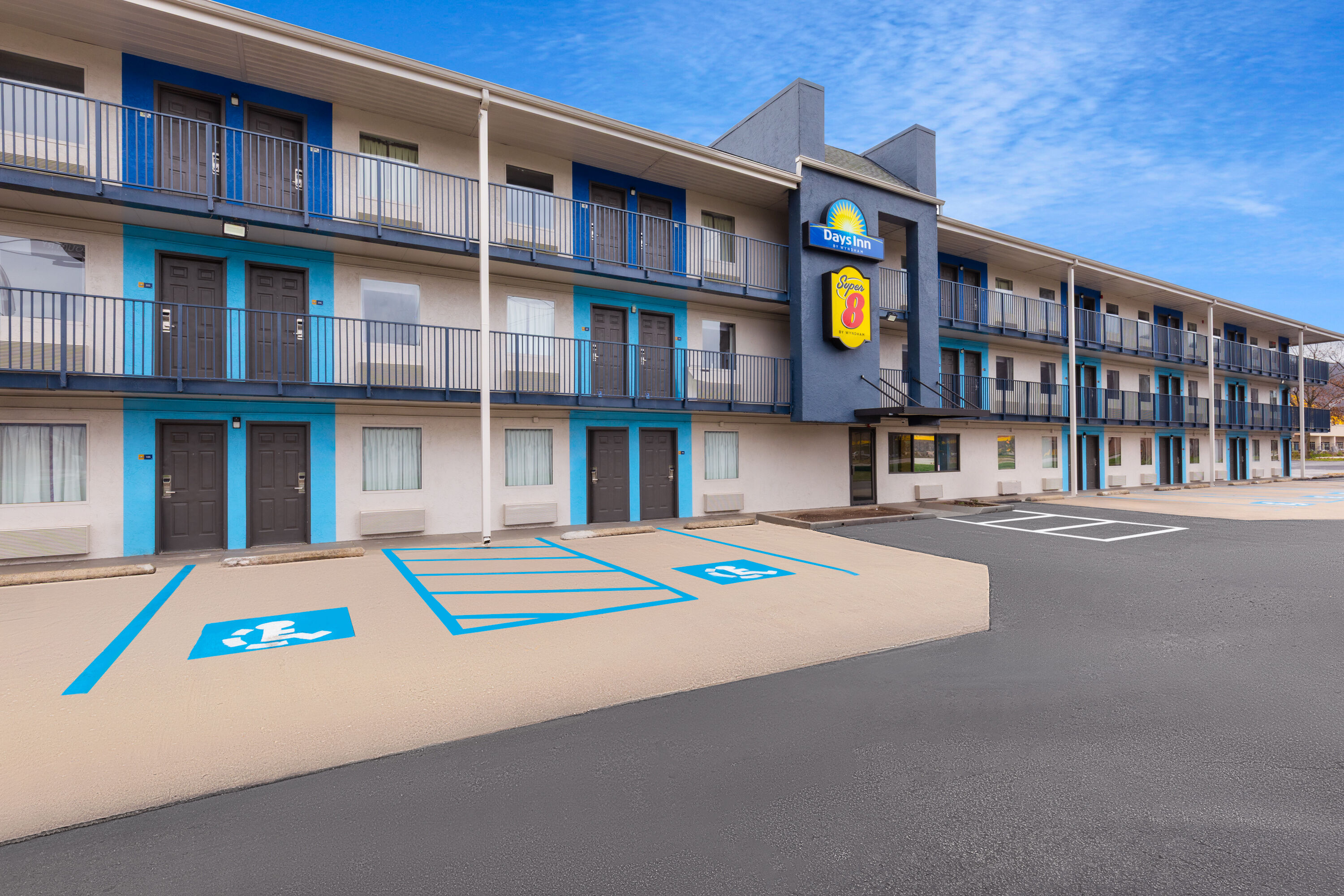 Exterior Day Image of Super 8 by Wyndham Charleston WV hotel in Charleston, West Virginia