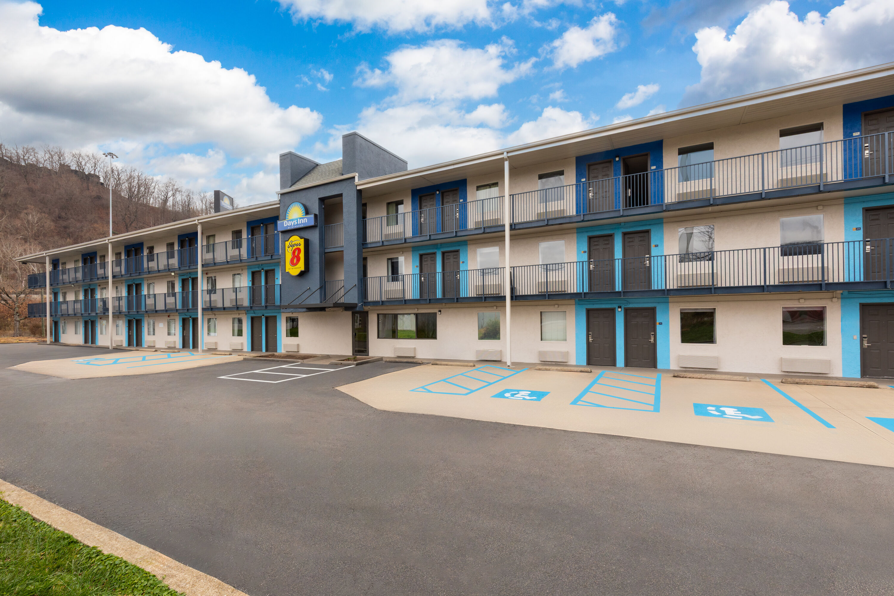 Exterior Day Image of Super 8 by Wyndham Charleston WV hotel in Charleston, West Virginia