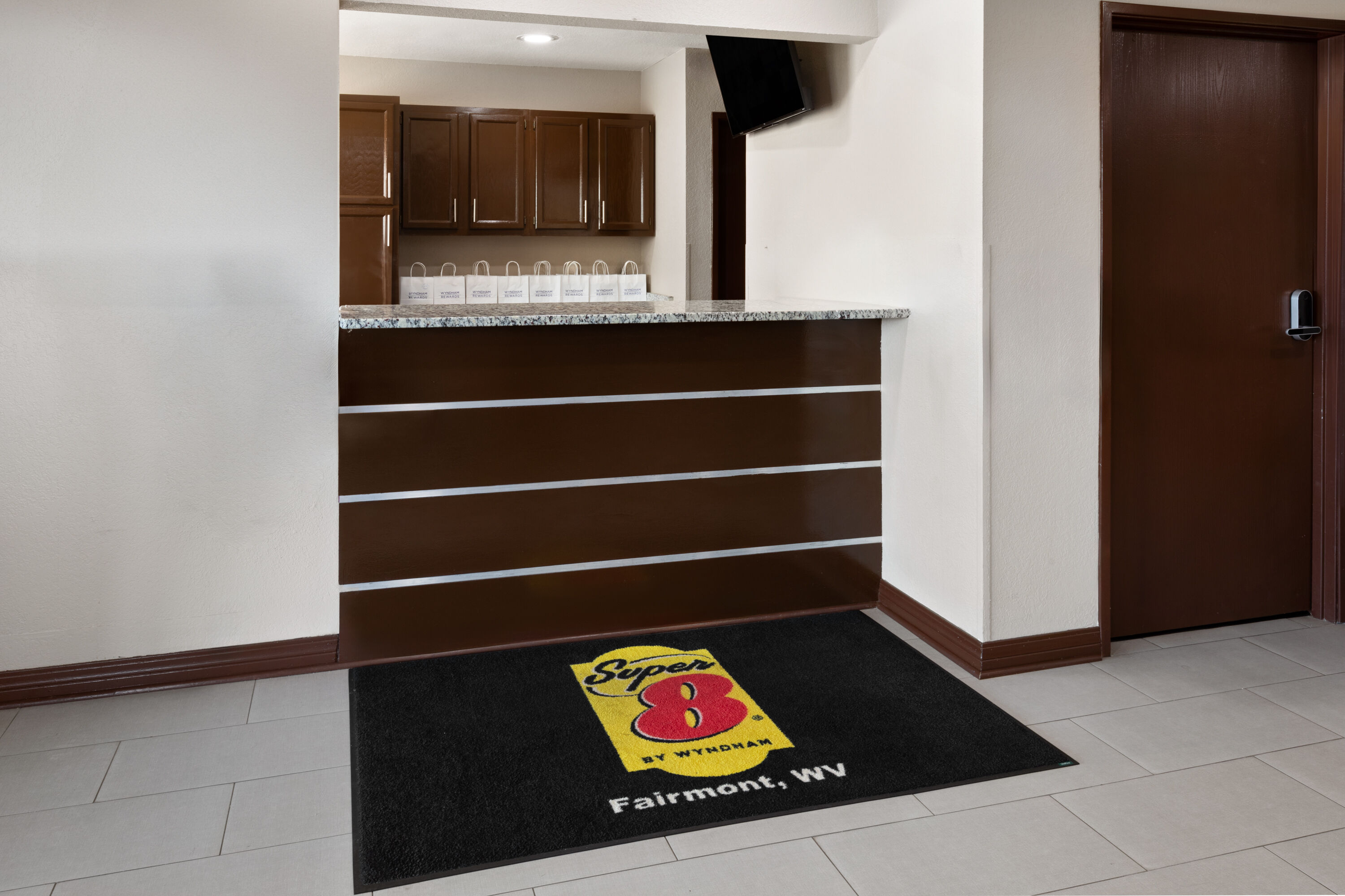 Super 8 by Wyndham Fairmont reception in Fairmont, West Virginia