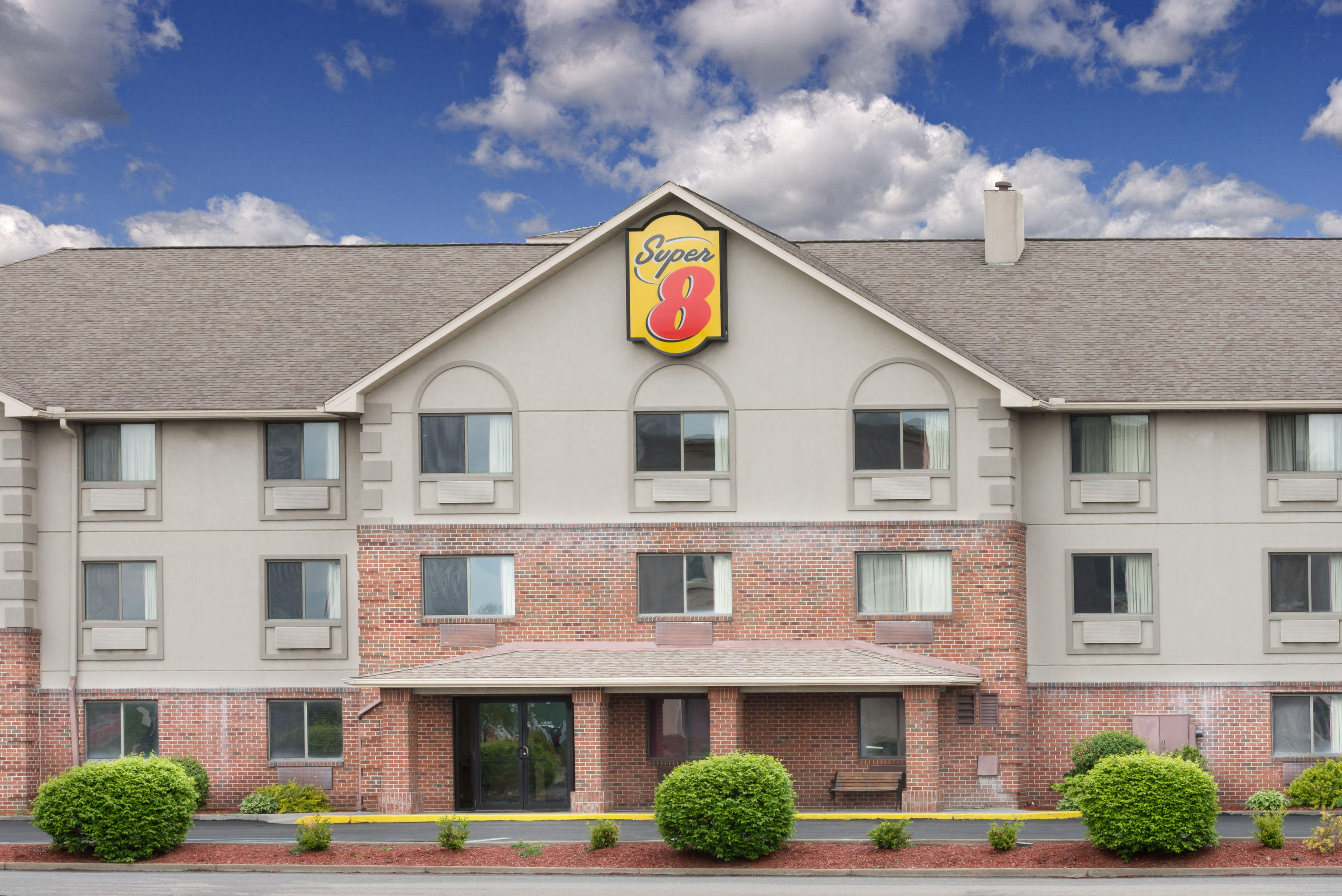 Exterior Day Image of Super 8 by Wyndham Morgantown hotel in Morgantown, West Virginia
