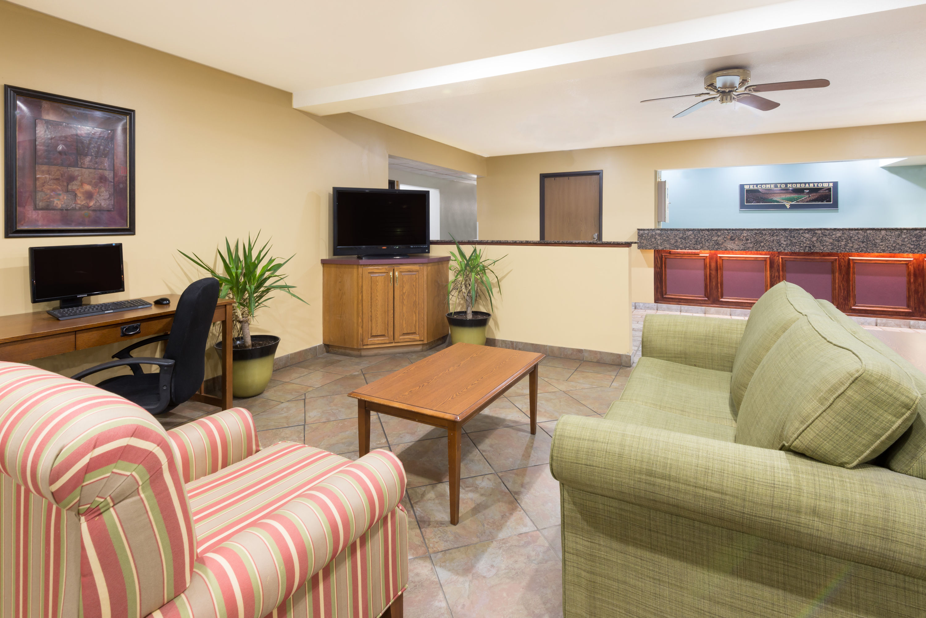 Super 8 By Wyndham Morgantown Morgantown Wv Hotels