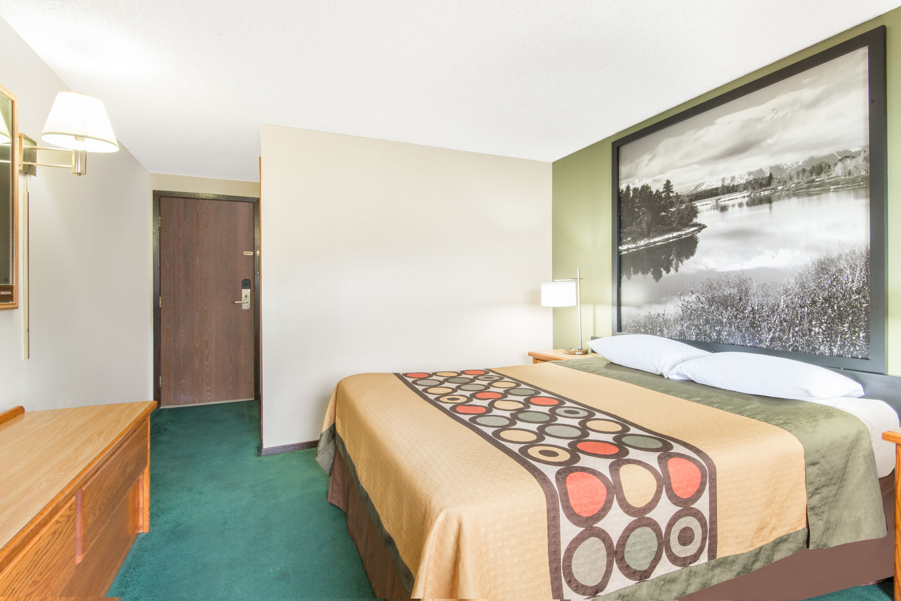 Guest room at the Super 8 by Wyndham Buffalo in Buffalo, Wyoming