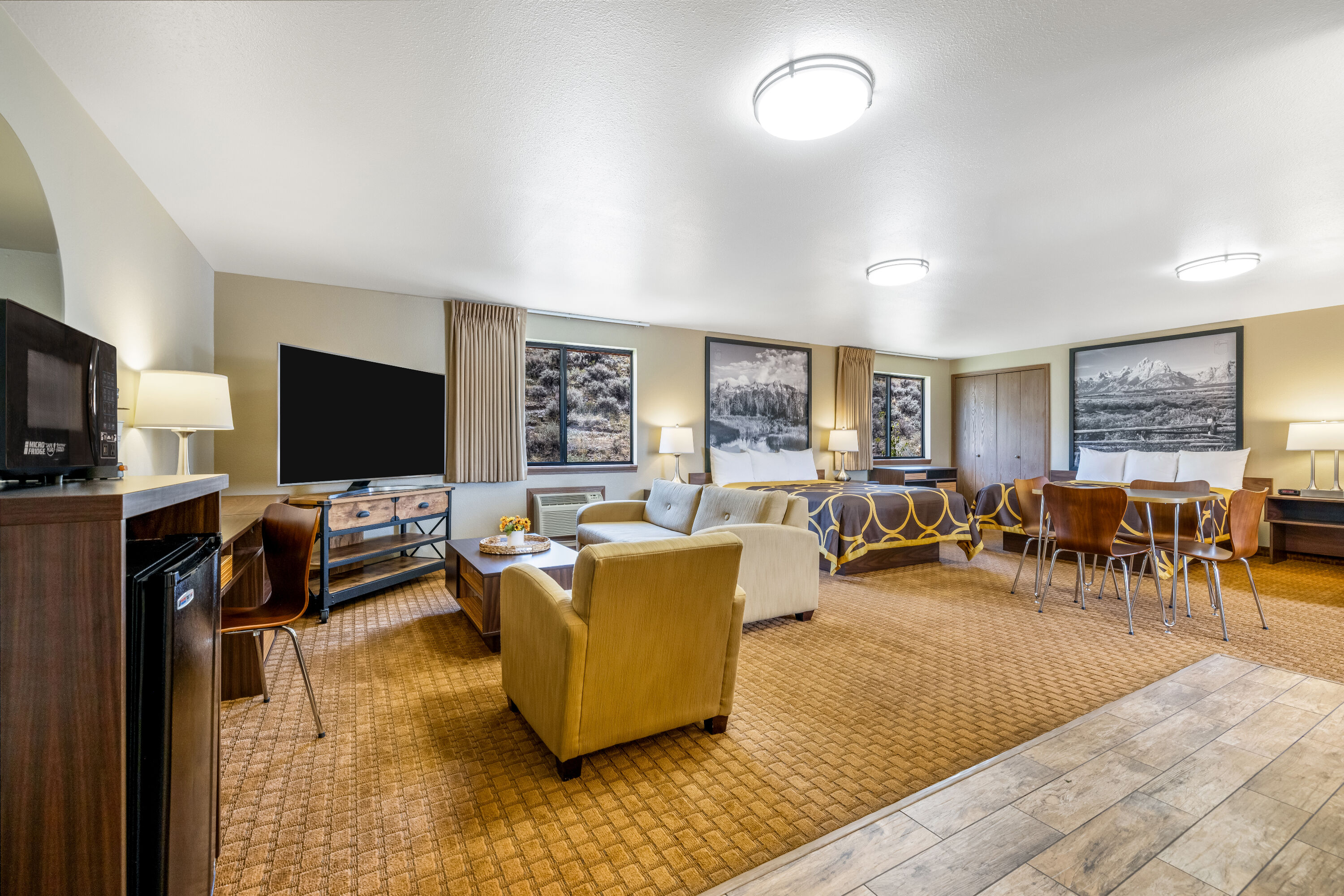 Super 8 by Wyndham Cody suite in Cody, Wyoming