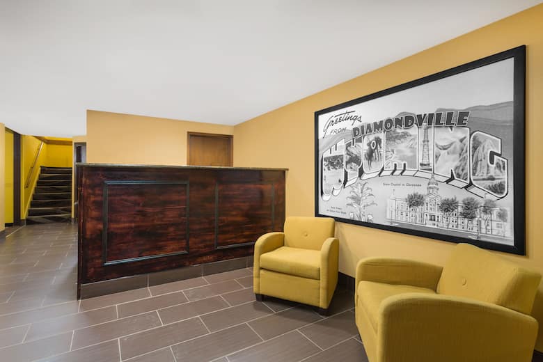Super 8 By Wyndham Diamondville Kemmerer Hotels Wy Super 8 By Wyndham Diamondville Kemmerer Hotel Lobby In Wyoming