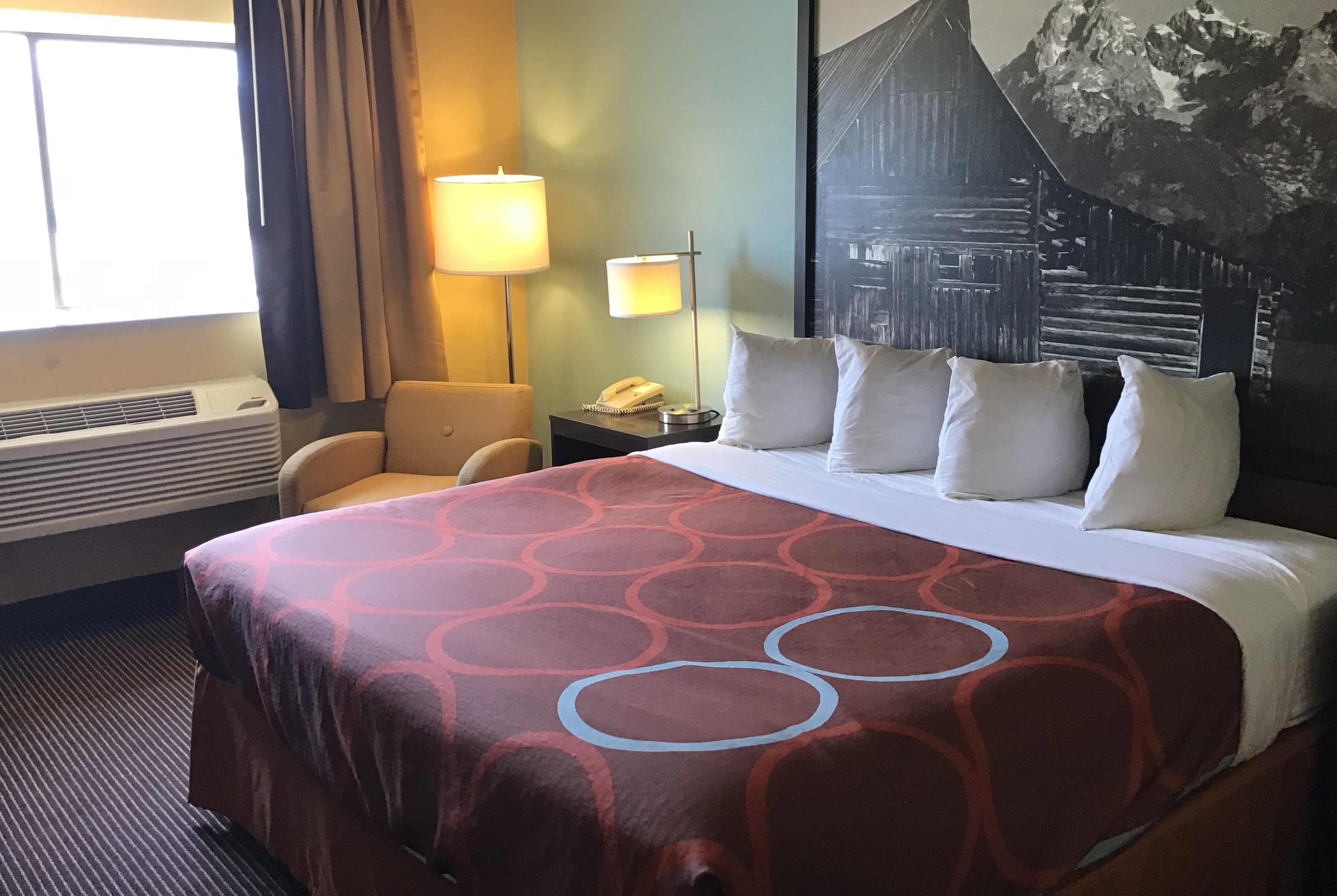 Guest room at the Super 8 by Wyndham Casper East/Evansville in Evansville, Wyoming
