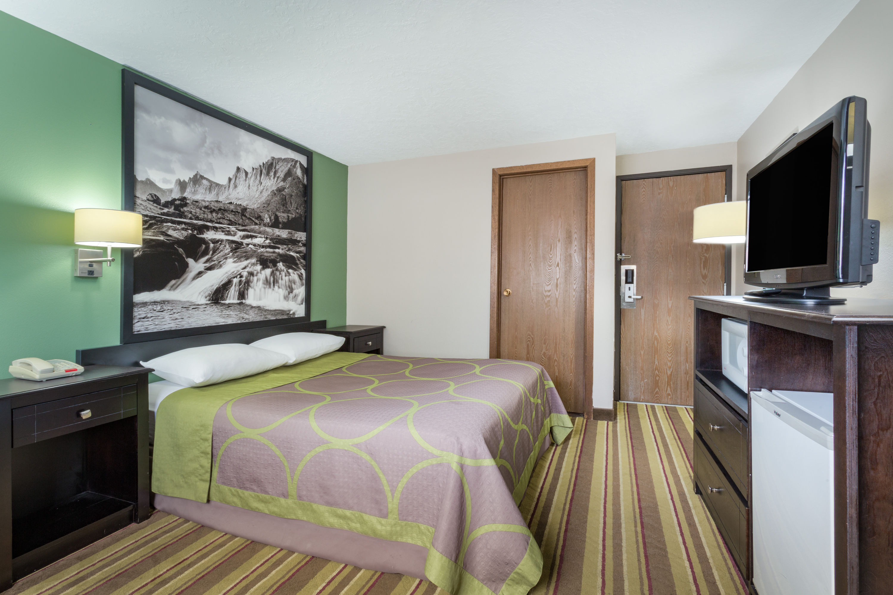 Guest room at the Super 8 by Wyndham Green River in Green River, Wyoming