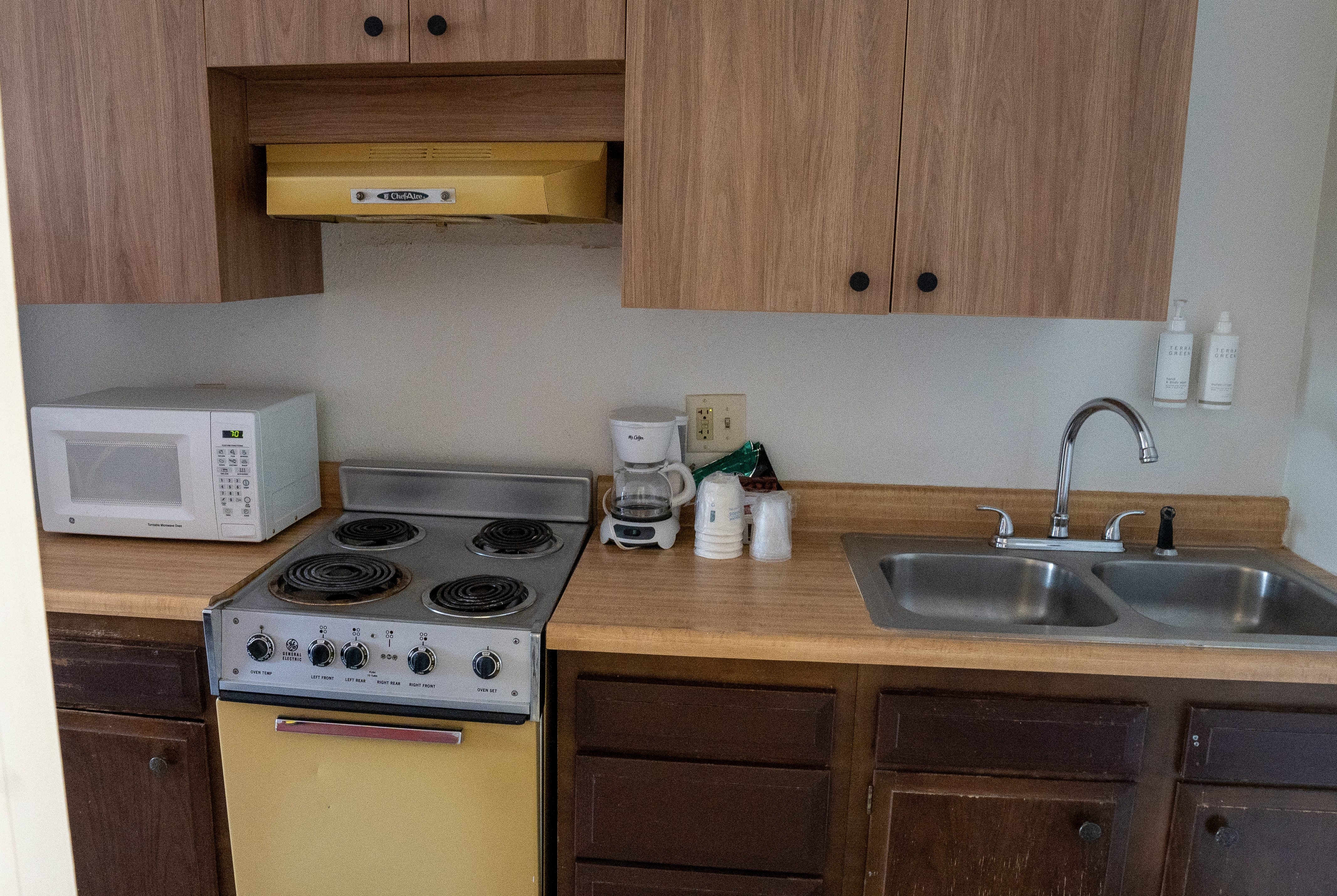 Guest room at the Super 8 by Wyndham Newcastle in Newcastle, Wyoming