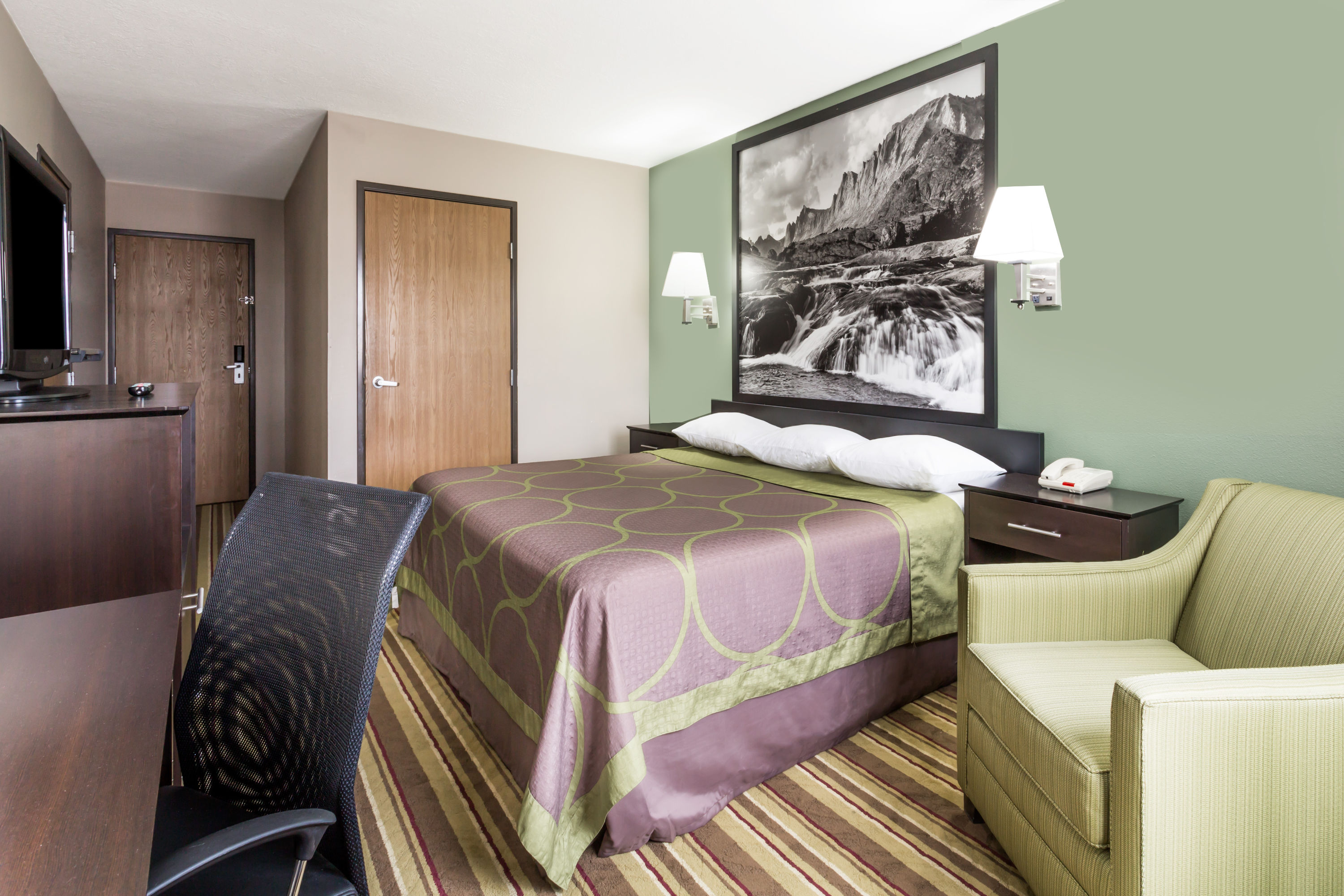 Guest room at the Super 8 by Wyndham Rock Springs in Rock Springs, Wyoming