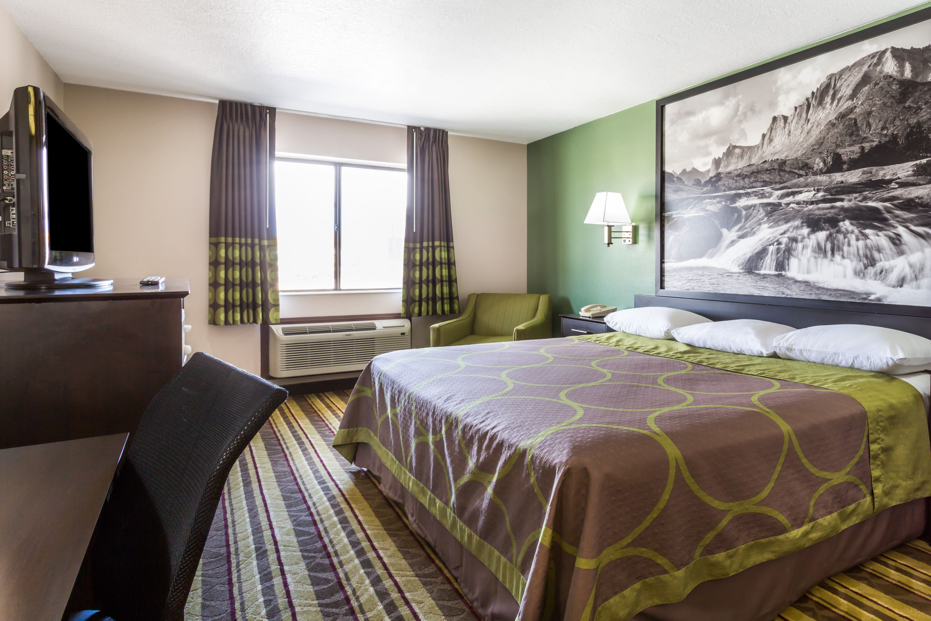 Guest room at the Super 8 by Wyndham Rock Springs in Rock Springs, Wyoming