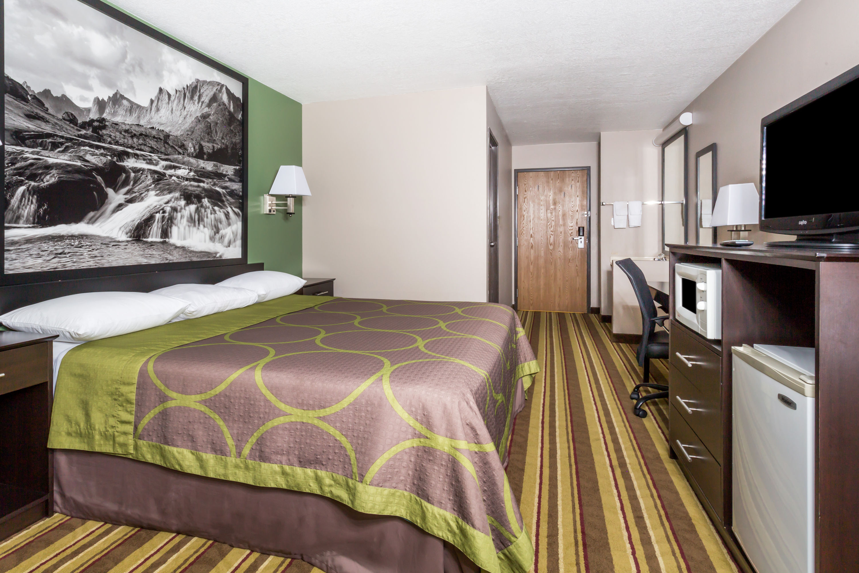 Guest room at the Super 8 by Wyndham Rock Springs in Rock Springs, Wyoming