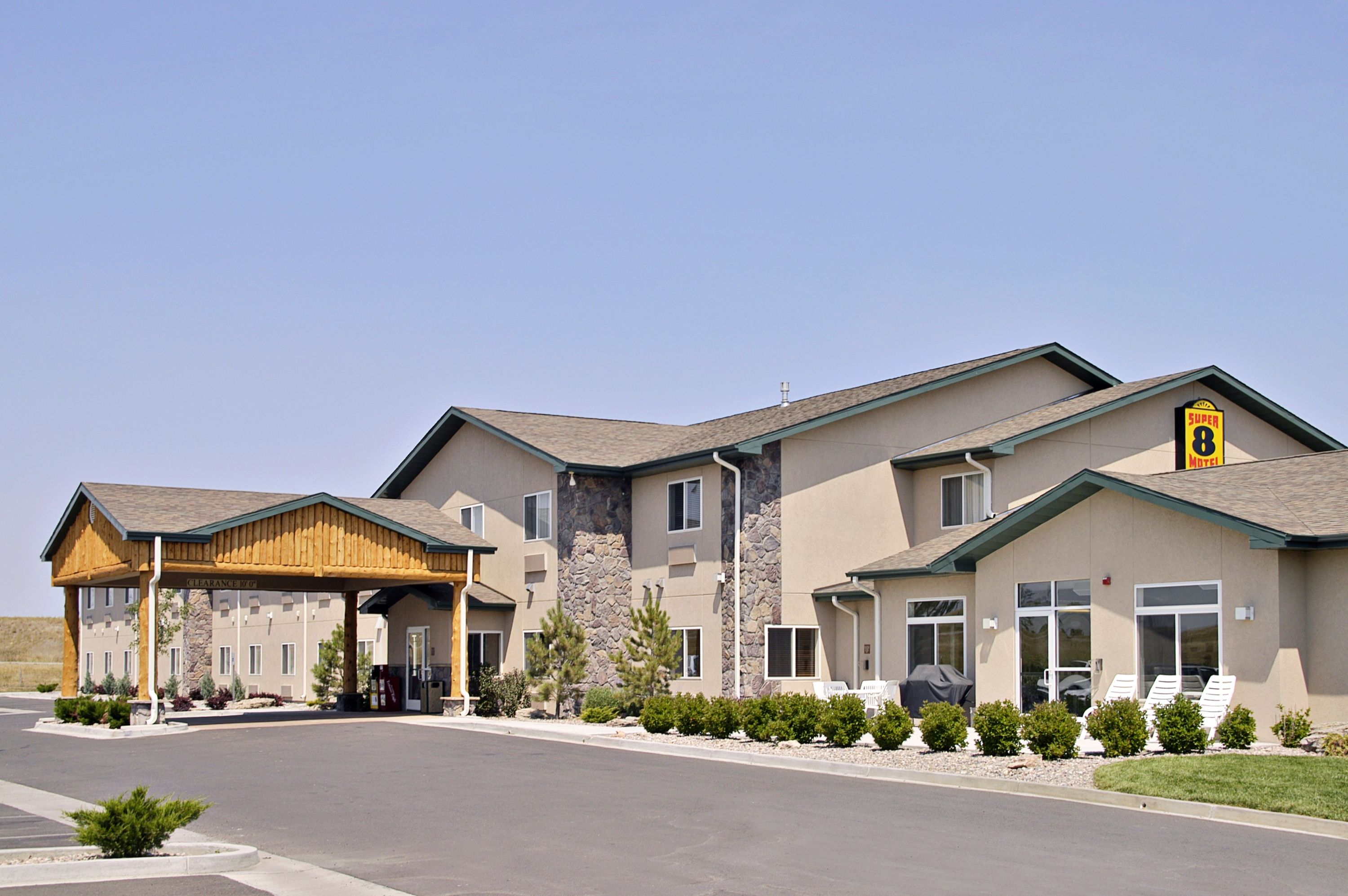 Exterior of Super 8 by Wyndham Wheatland Wyoming hotel in Wheatland, Wyoming