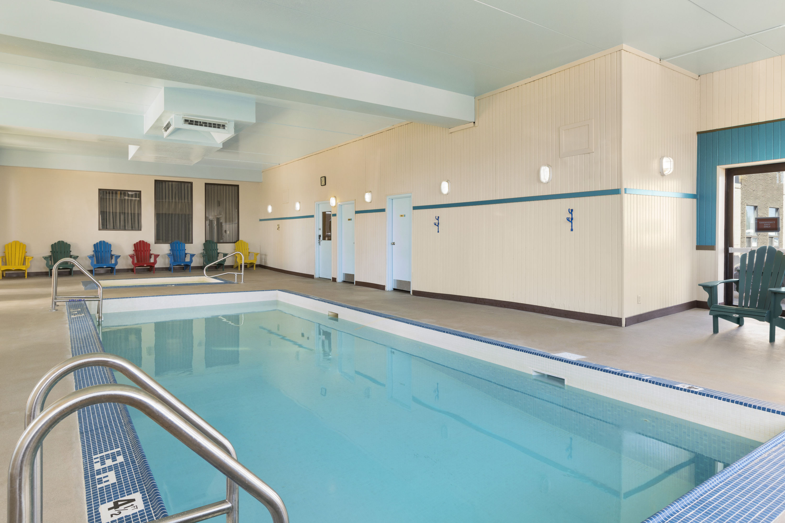 Travelodge by Wyndham Edmonton West Edmonton AB Hotels
