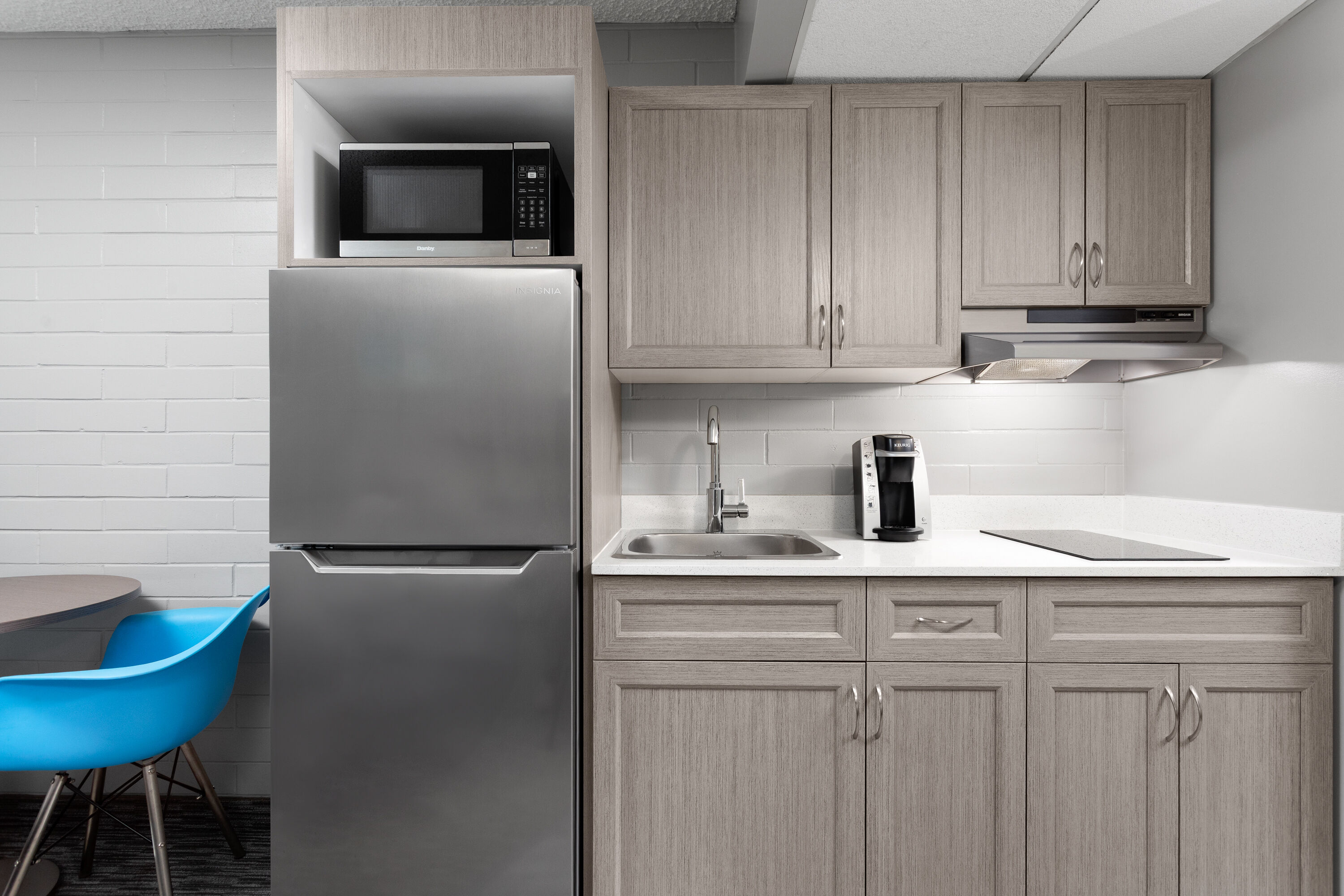 Guest room at the Travelodge by Wyndham Grande Prairie in Grande Prairie, Alberta