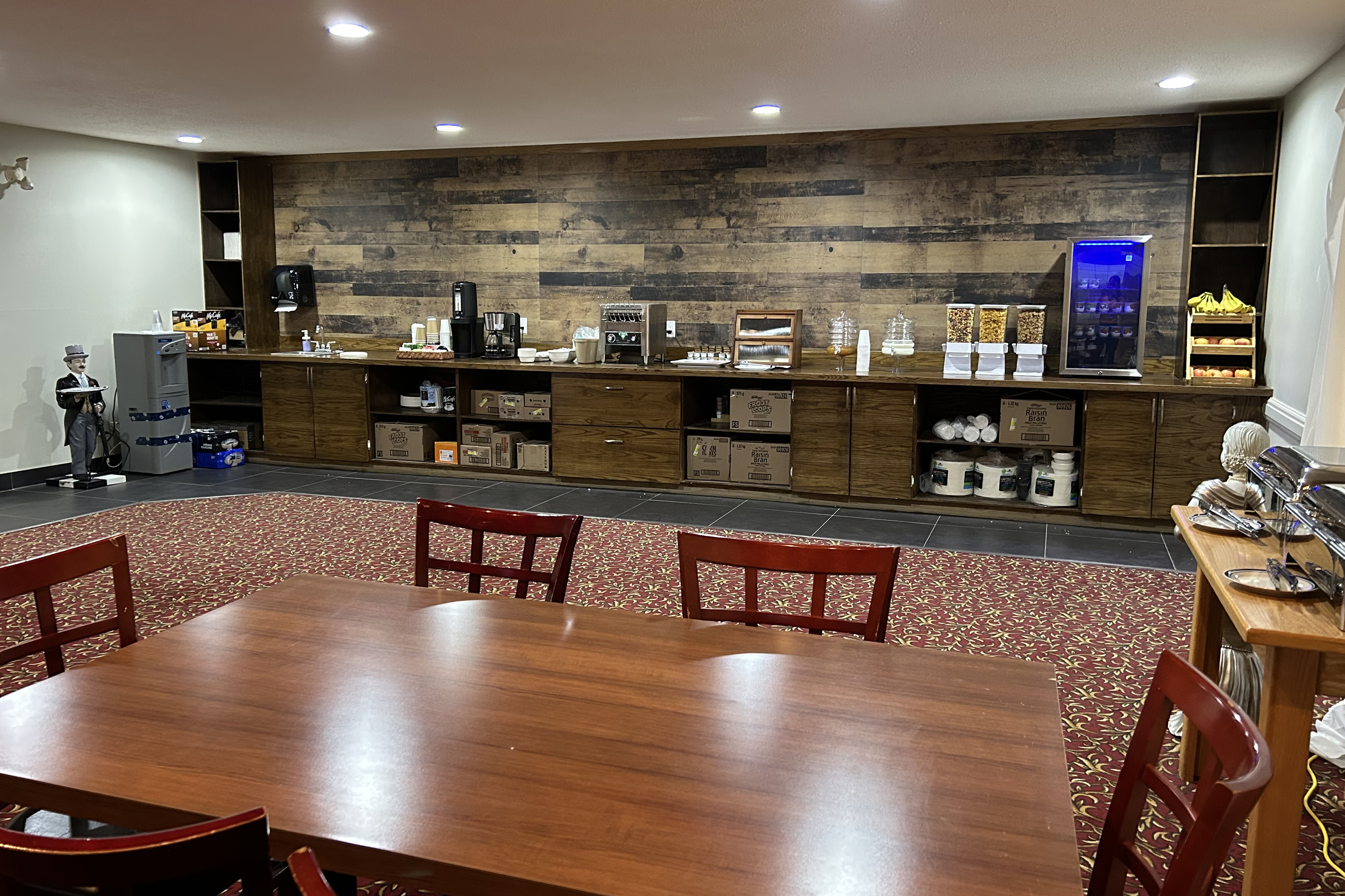 Free breakfast at Travelodge by Wyndham Valleyview AB in Valleyview, Alberta