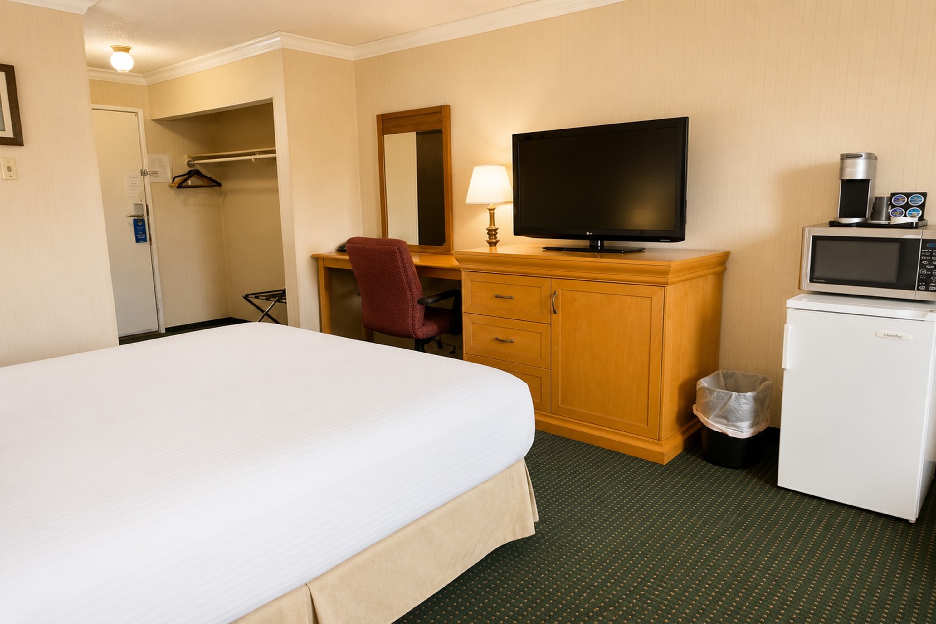 Guest room at the Travelodge by Wyndham Chetwynd in Chetwynd, British Columbia
