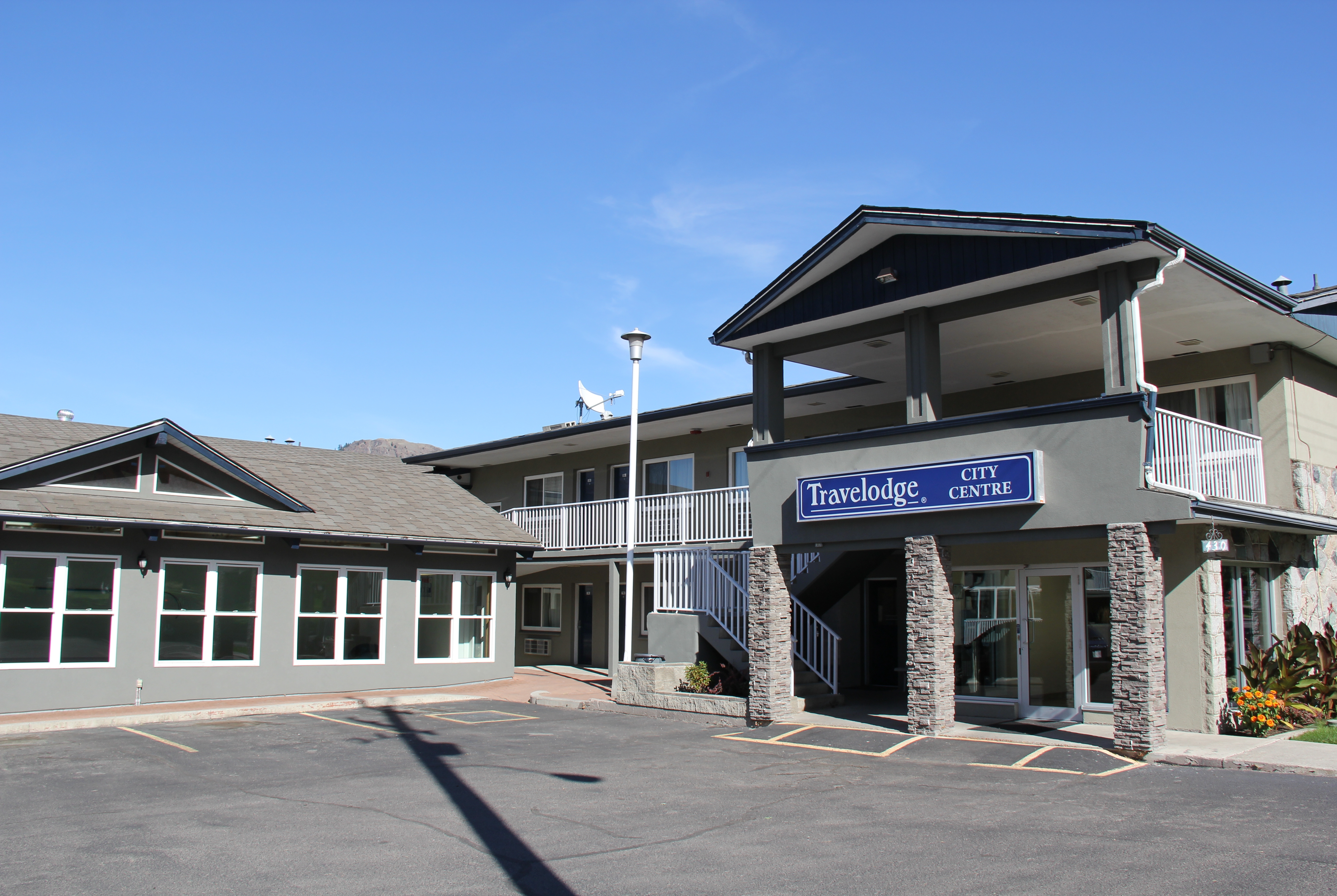 Travelodge By Wyndham Kamloops Kamloops Bc Hotels