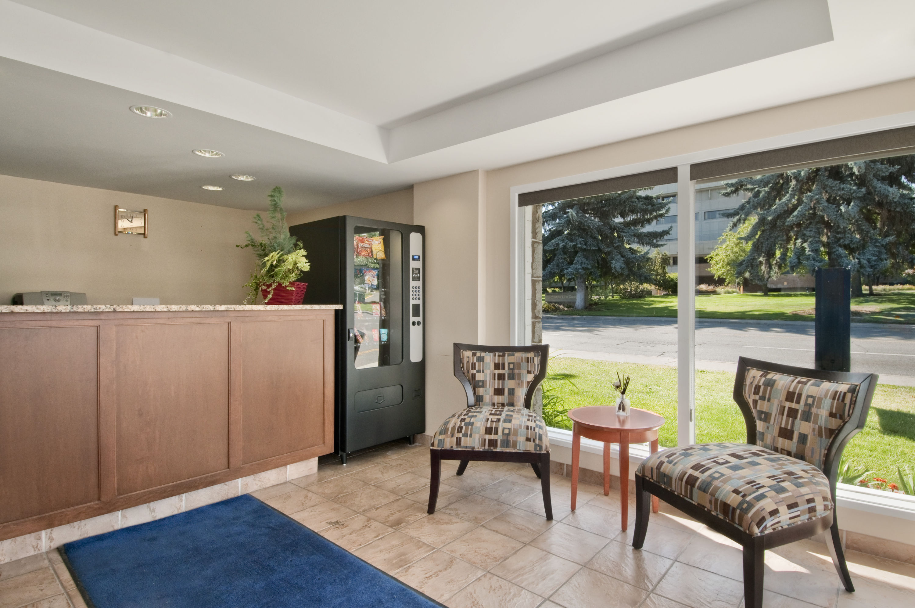 Travelodge By Wyndham Kamloops Kamloops Bc Hotels