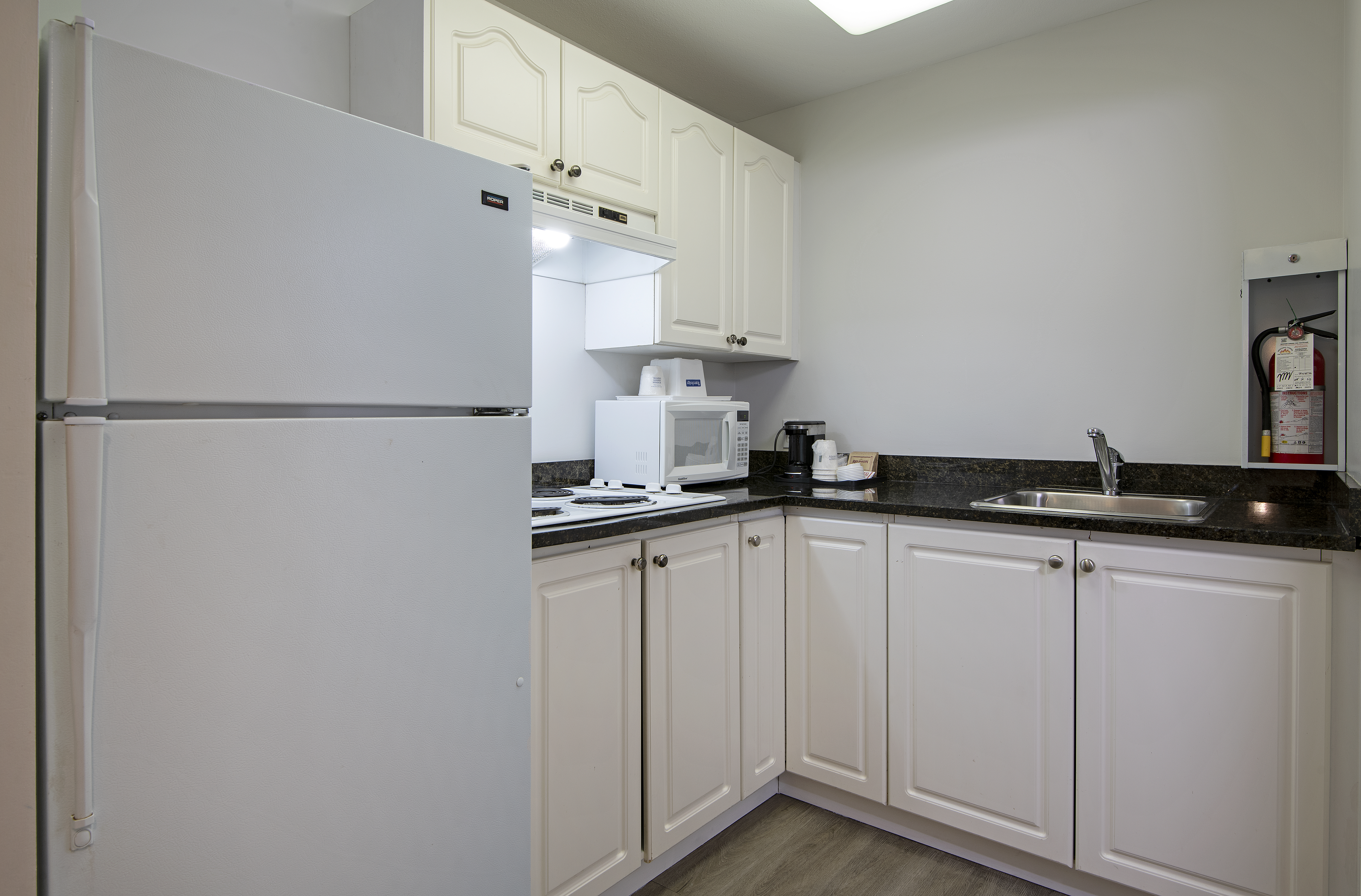 Guest room at the Travelodge by Wyndham Kamloops Mountview in Kamloops, British Columbia