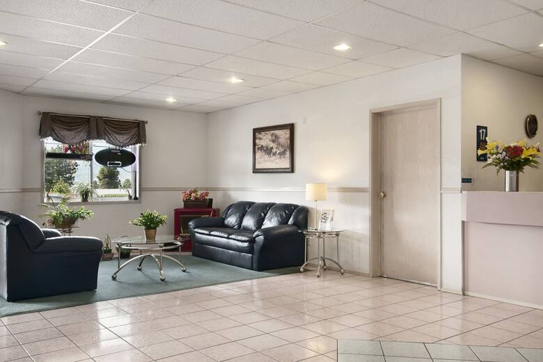 Travelodge Merritt hotel lobby in Merritt, British Columbia