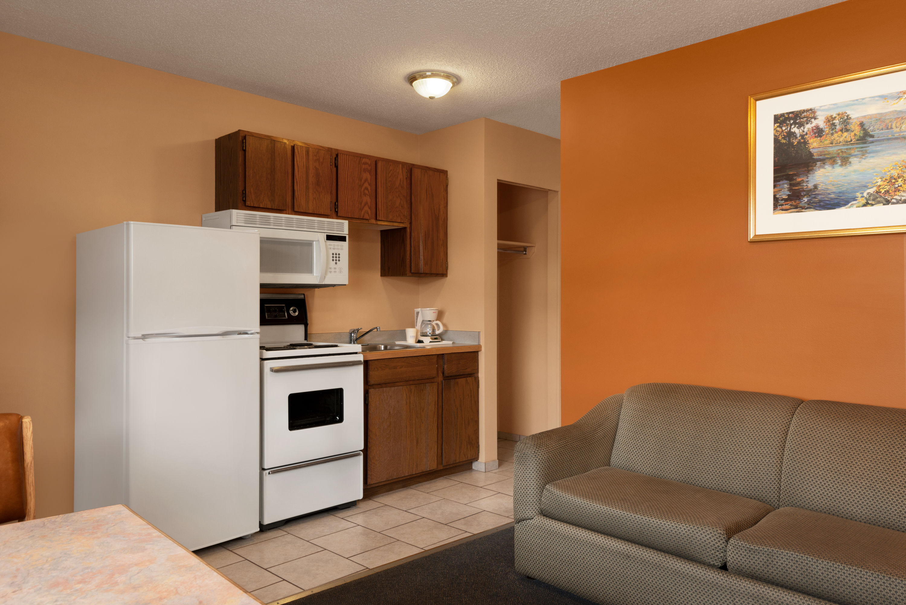 Travelodge by Wyndham Quesnel suite kitchen in Quesnel, British Columbia