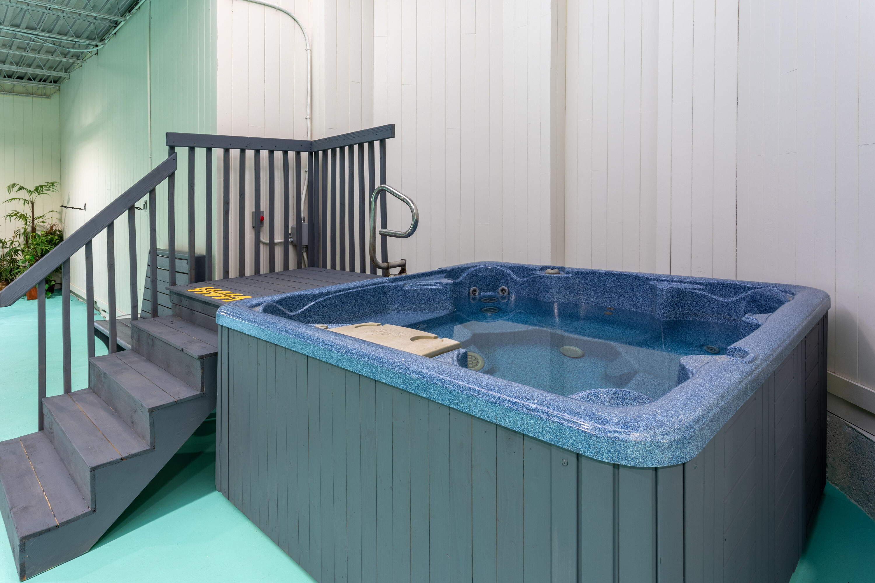 Hot tub at the Travelodge by Wyndham Amherst in Amherst, Nova Scotia