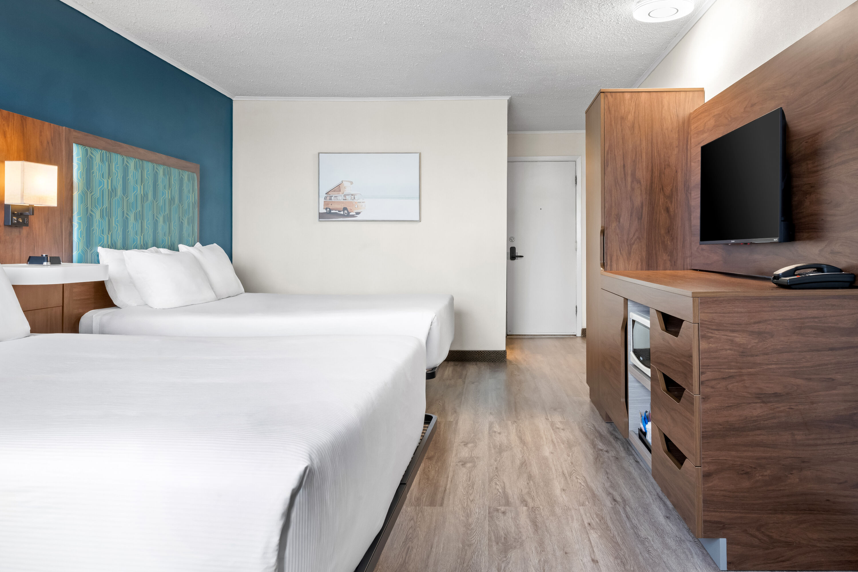 Double bed guest room at the Travelodge by Wyndham Amherst in Amherst, Nova Scotia