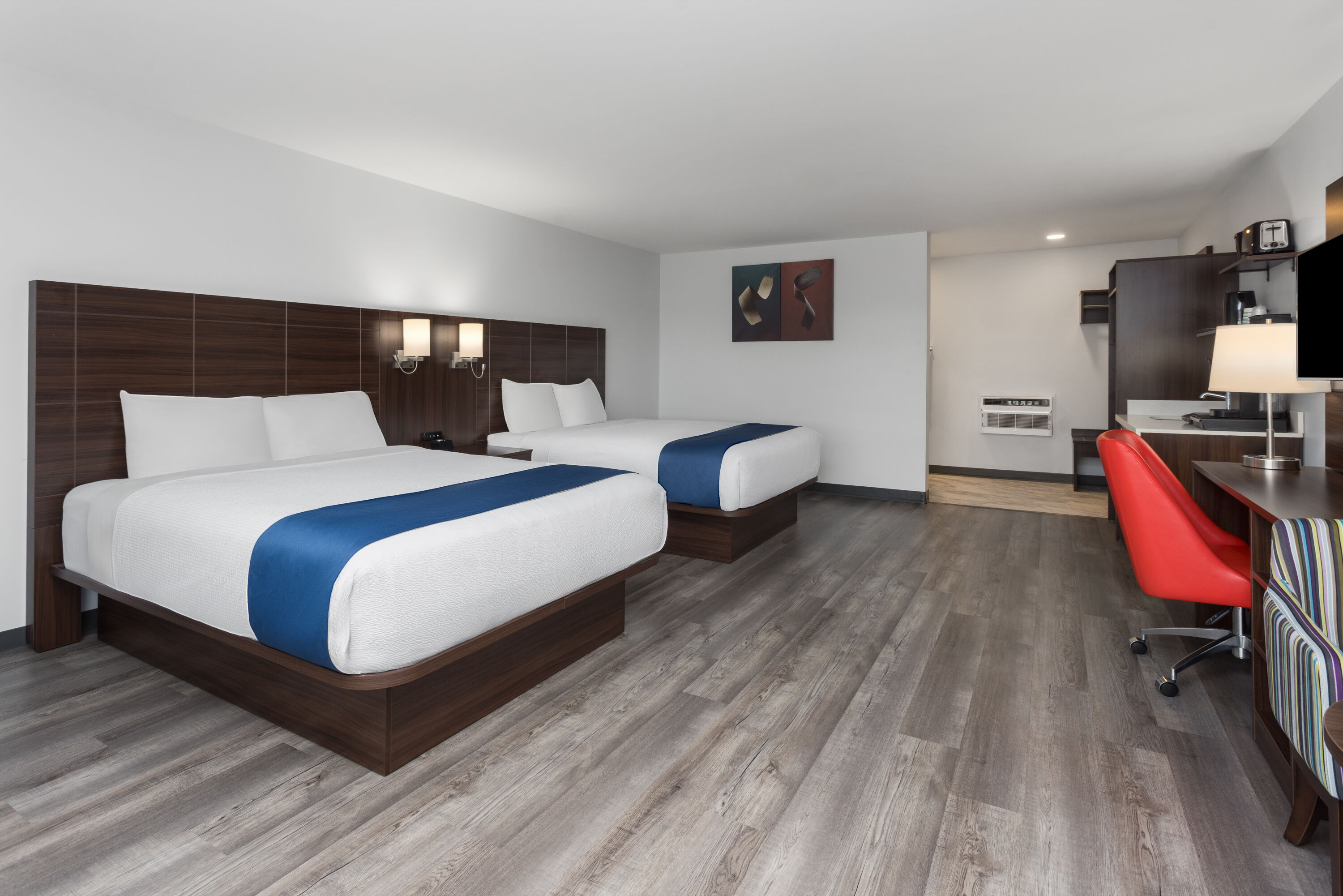 Guest room at the Travelodge by Wyndham Cochrane Ontario in Cochrane, Ontario