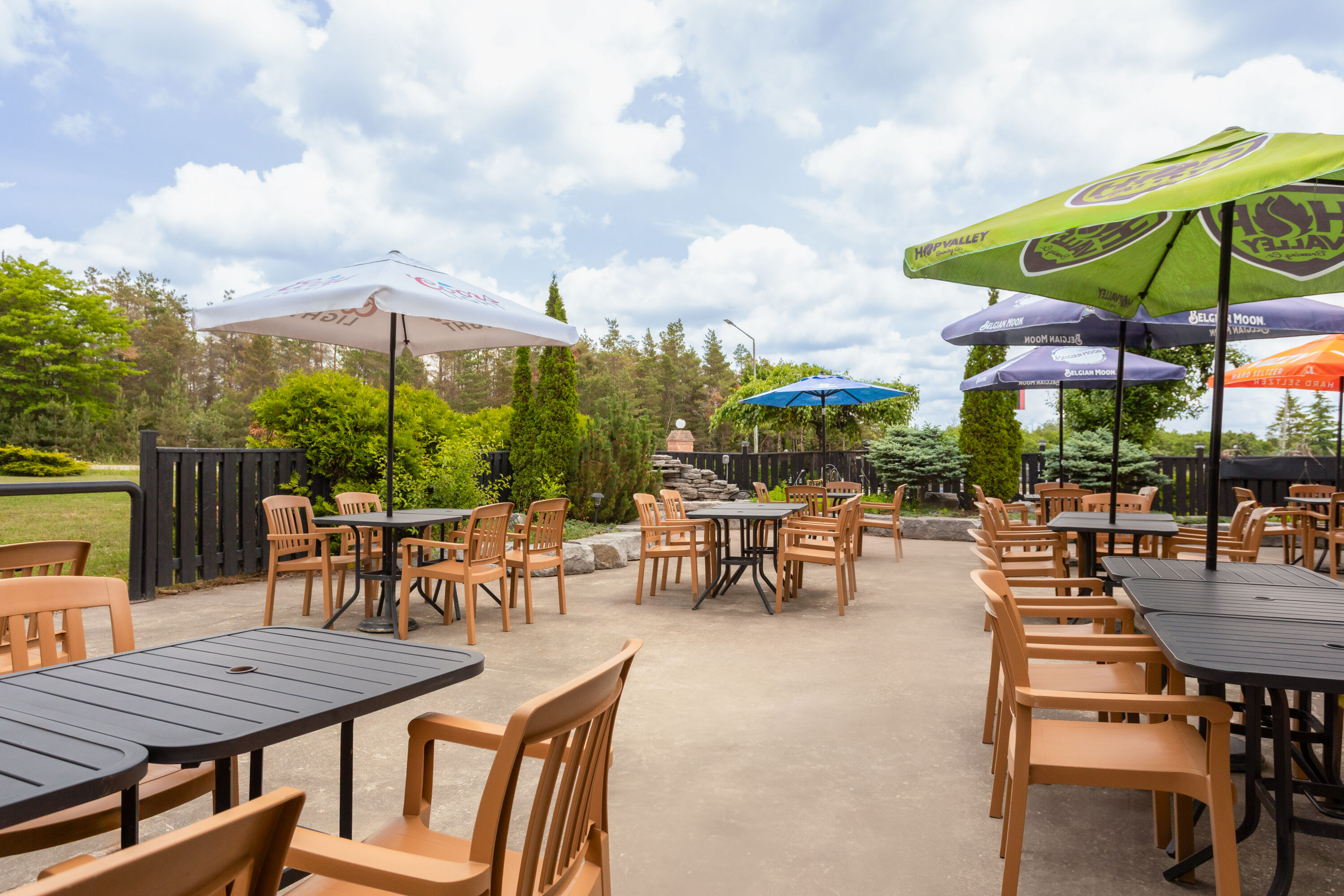 Travelodge by Wyndham Lindsay restaurant in Lindsay, Ontario