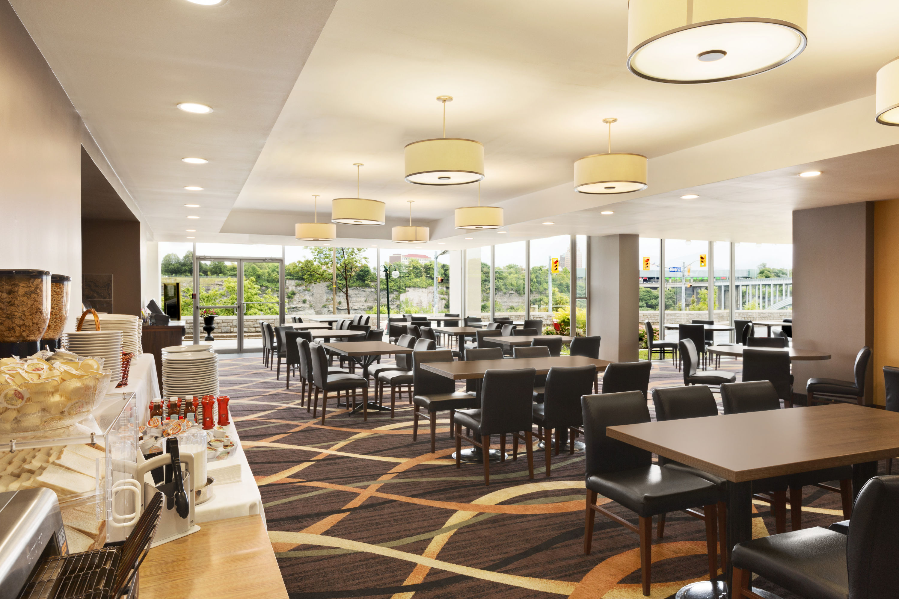 Travelodge By Wyndham Niagara Falls Fallsview Niagara