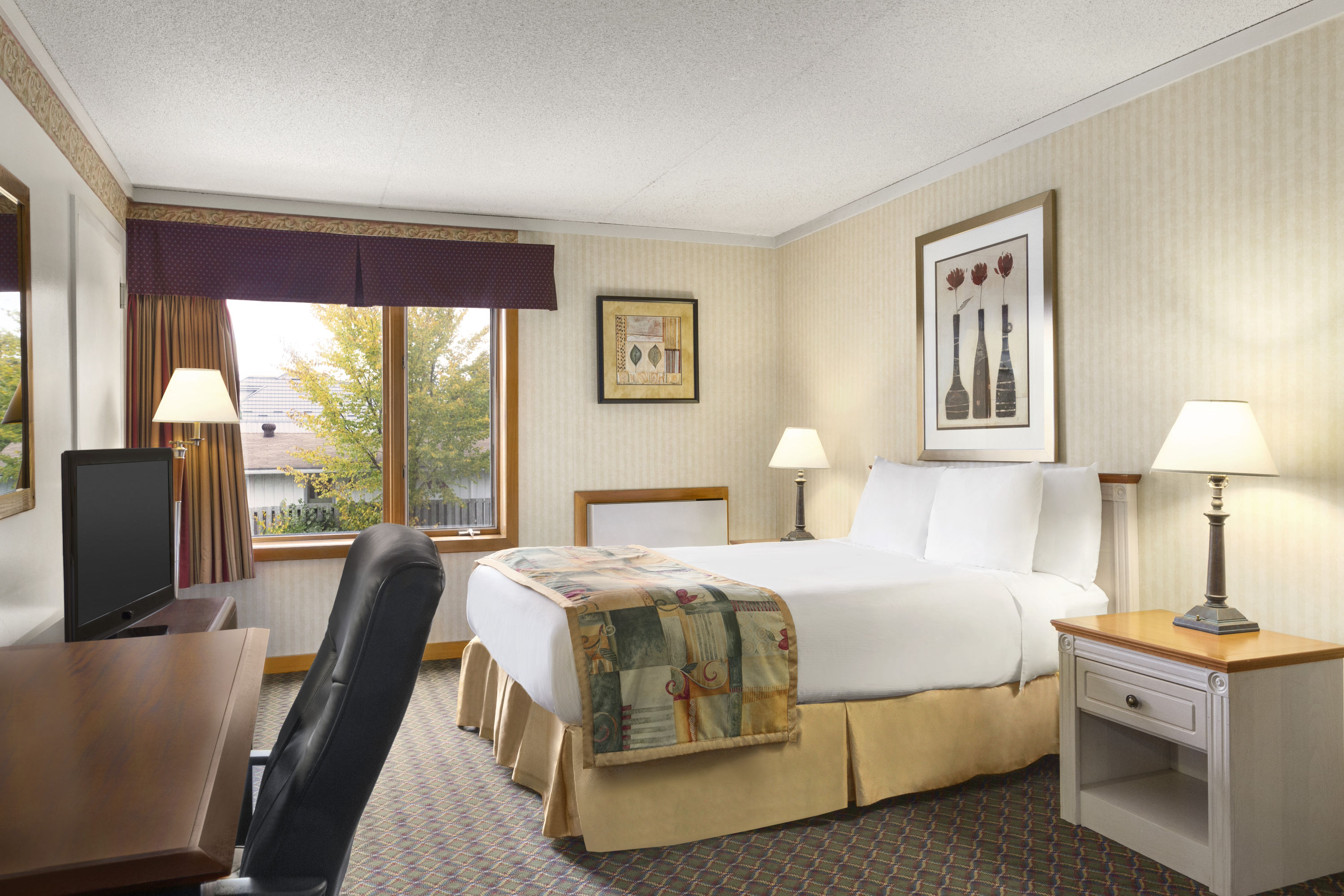 Travelodge by Wyndham Owen Sound Owen Sound, ON Hotels