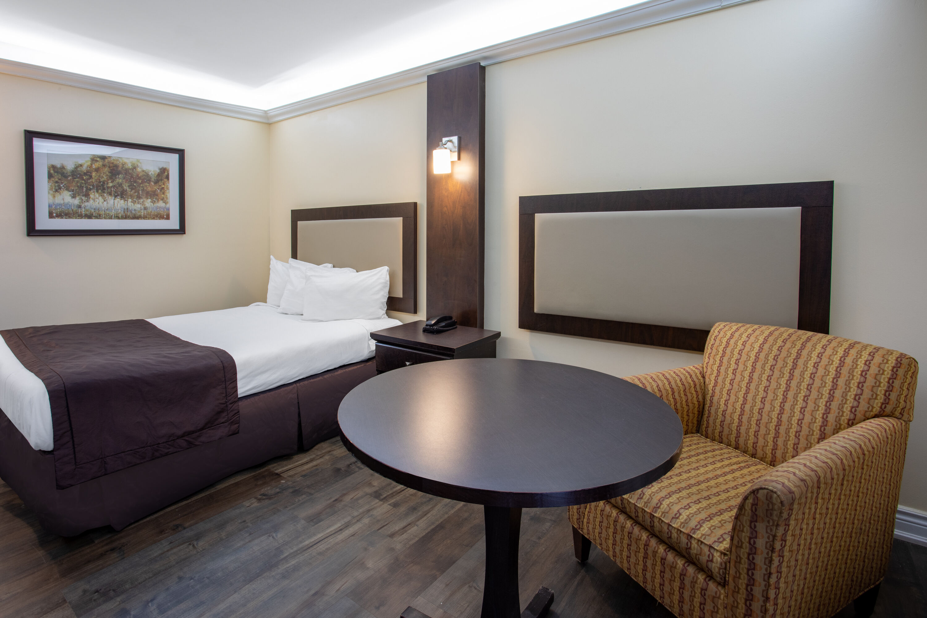 Guest room at the Travelodge by Wyndham Sarnia in Sarnia, Ontario
