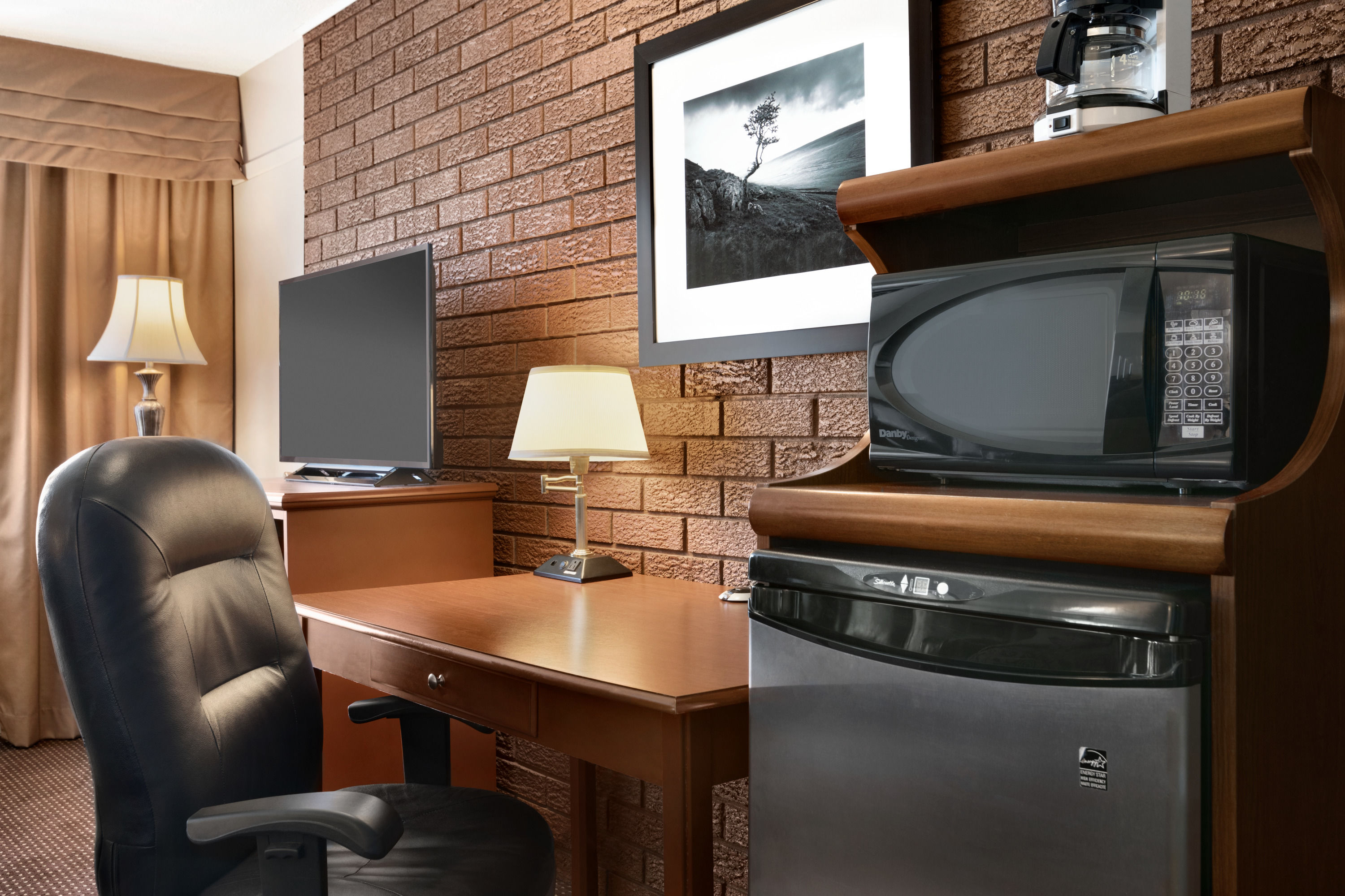 Travelodge by Wyndham Simcoe Simcoe, ON Hotels