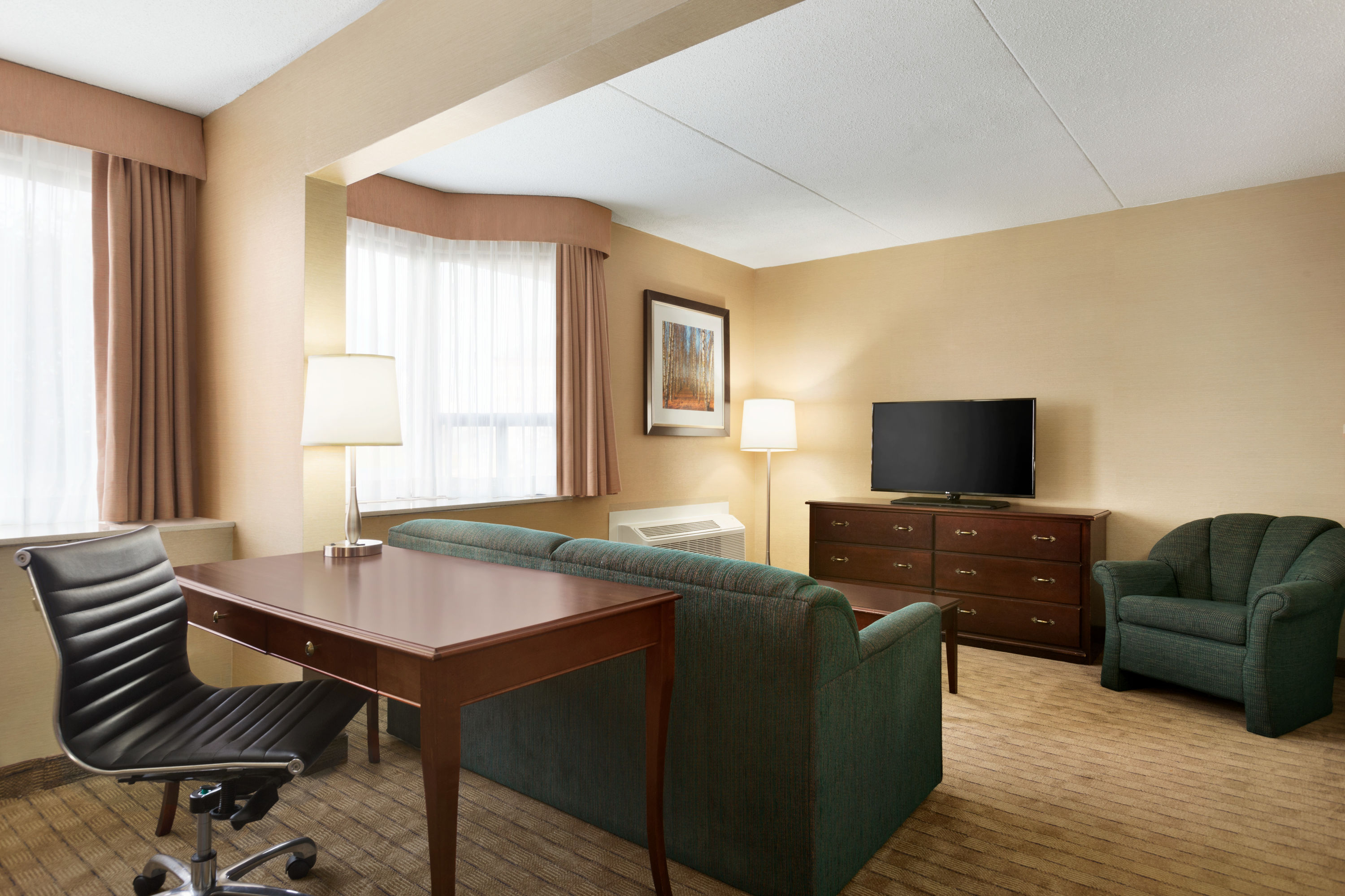 Travelodge by Wyndham Toronto East suite in Toronto, Ontario