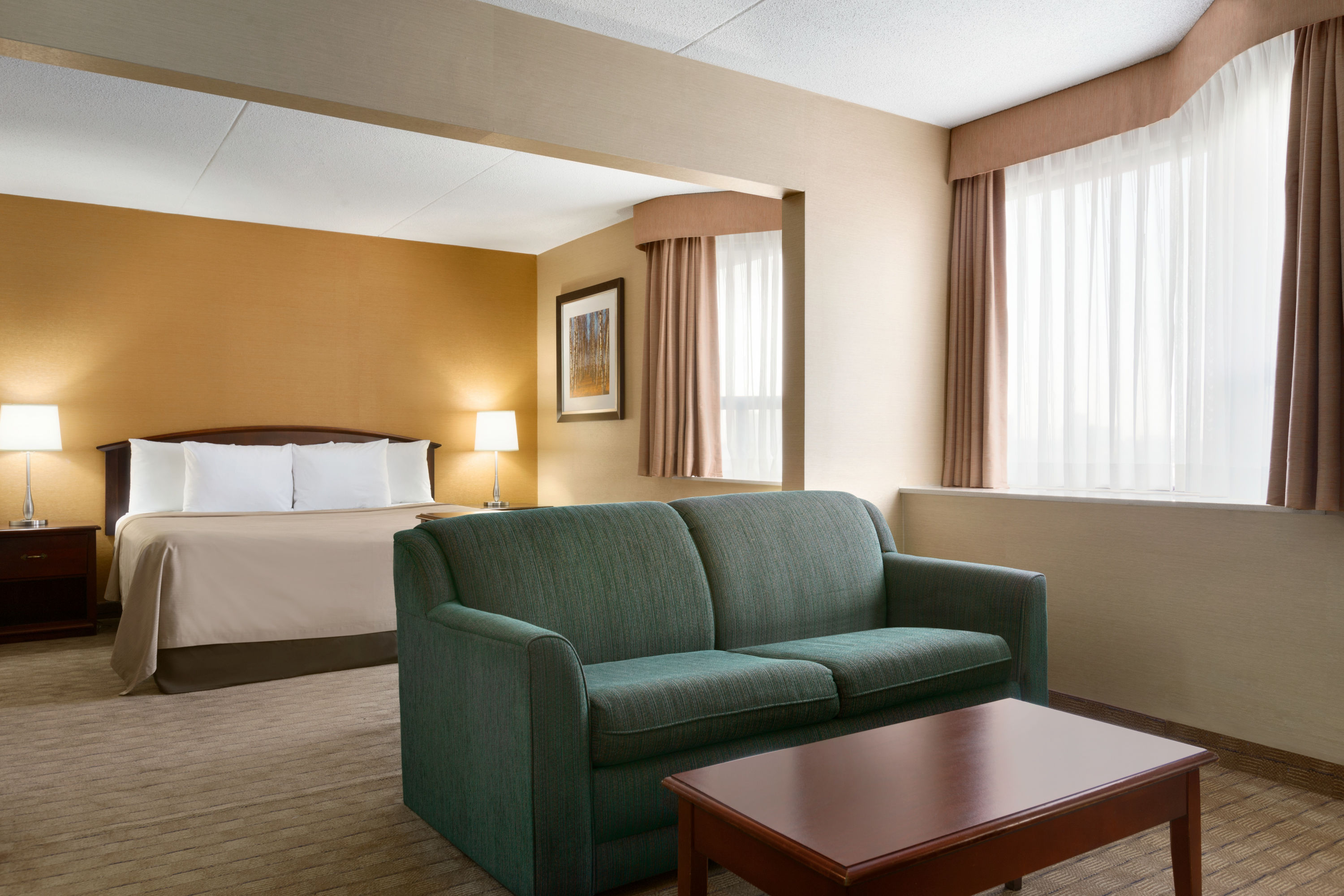 Travelodge by Wyndham Toronto East suite in Toronto, Ontario