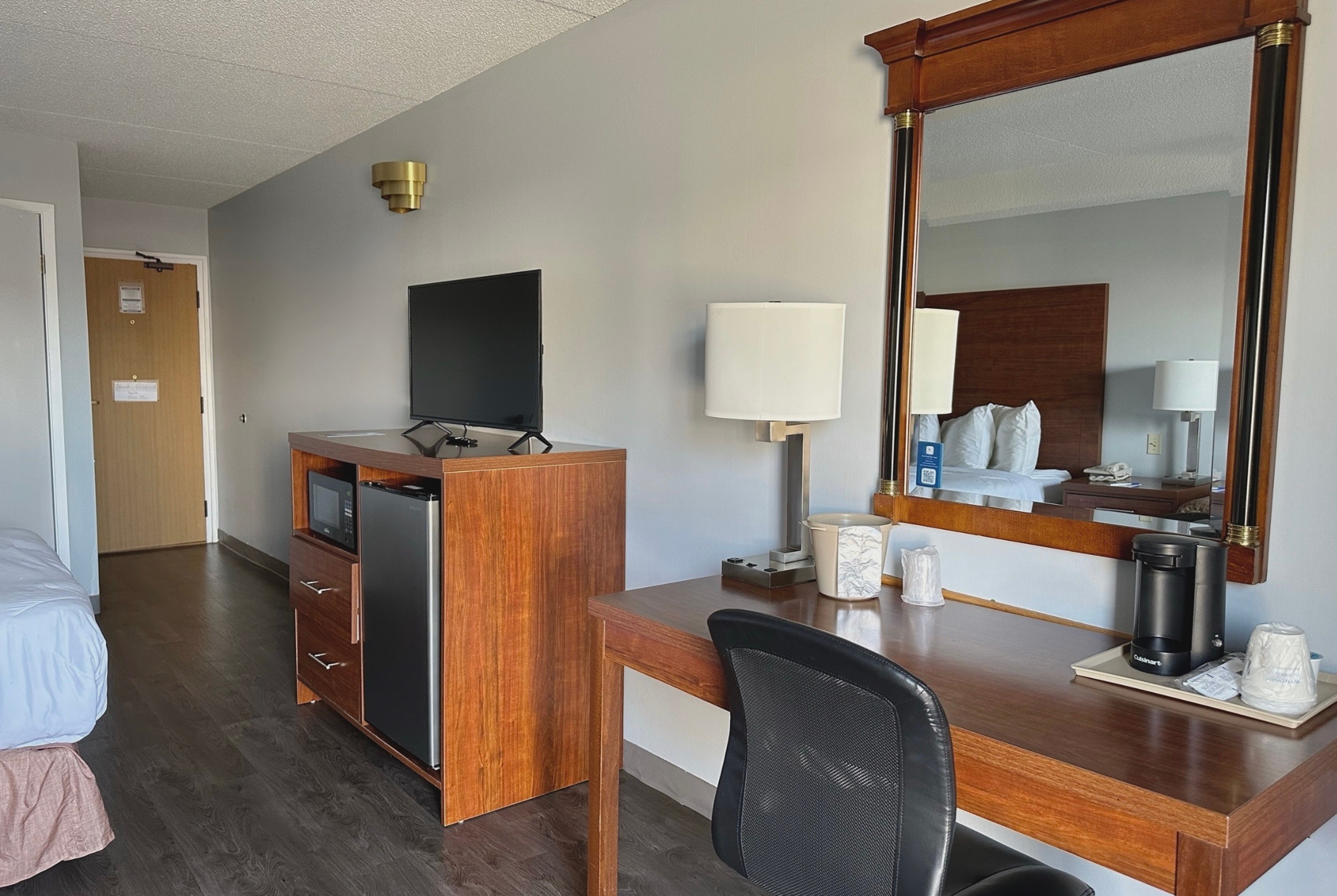 Guest room at the Travelodge by Wyndham Welland in Welland, Ontario