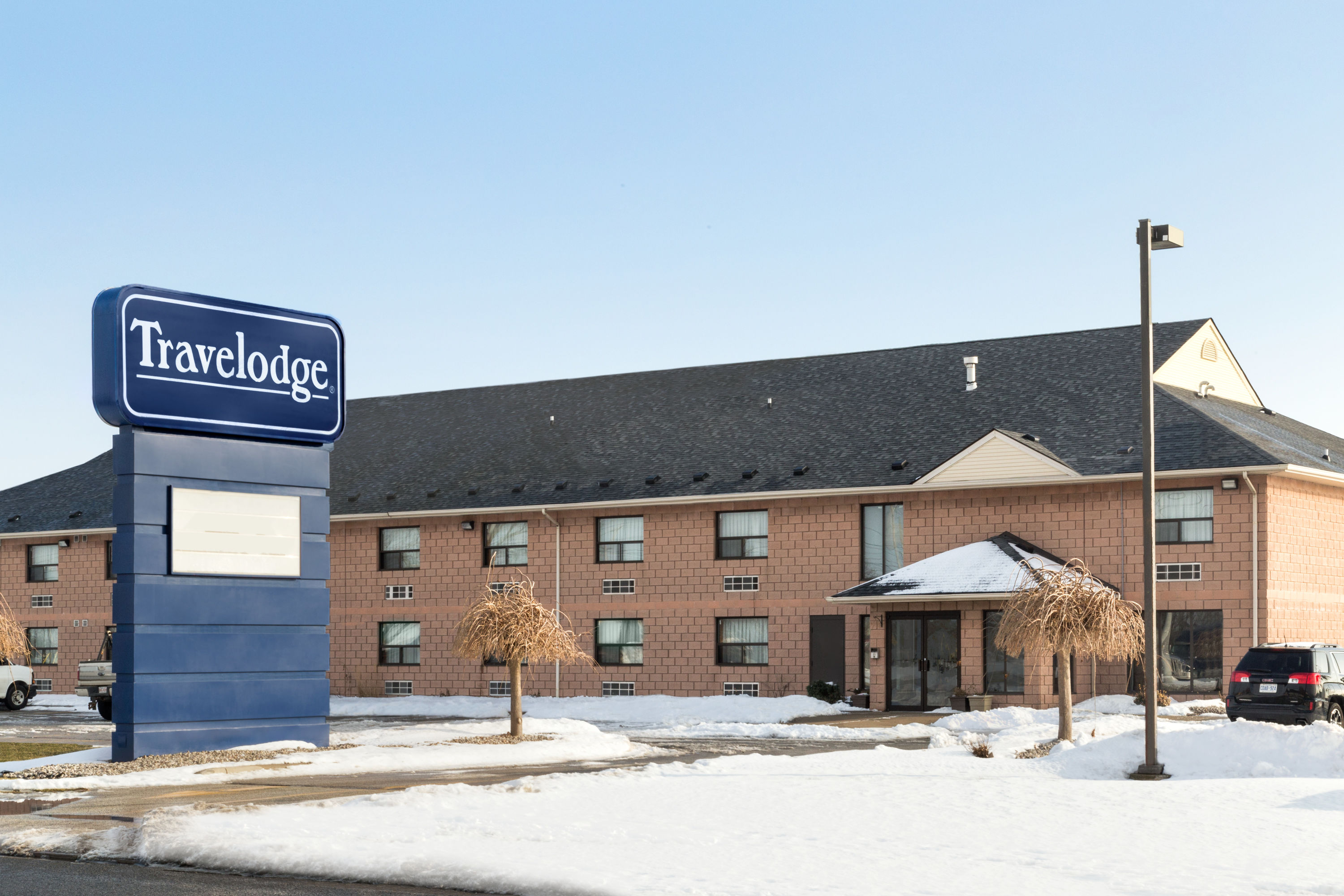 Exterior of Travelodge by Wyndham Windsor hotel in Windsor, Ontario
