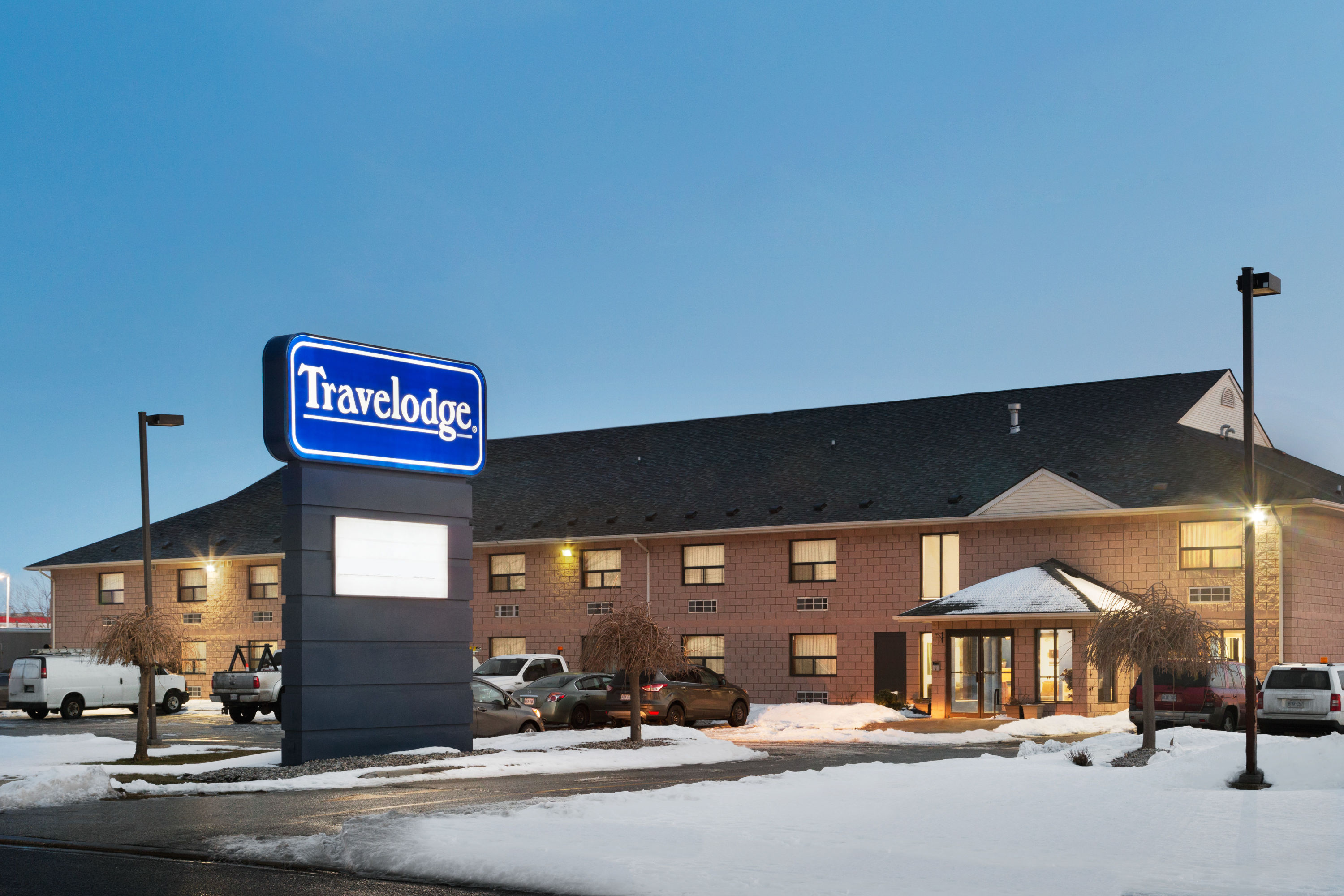 Exterior of Travelodge by Wyndham Windsor hotel in Windsor, Ontario