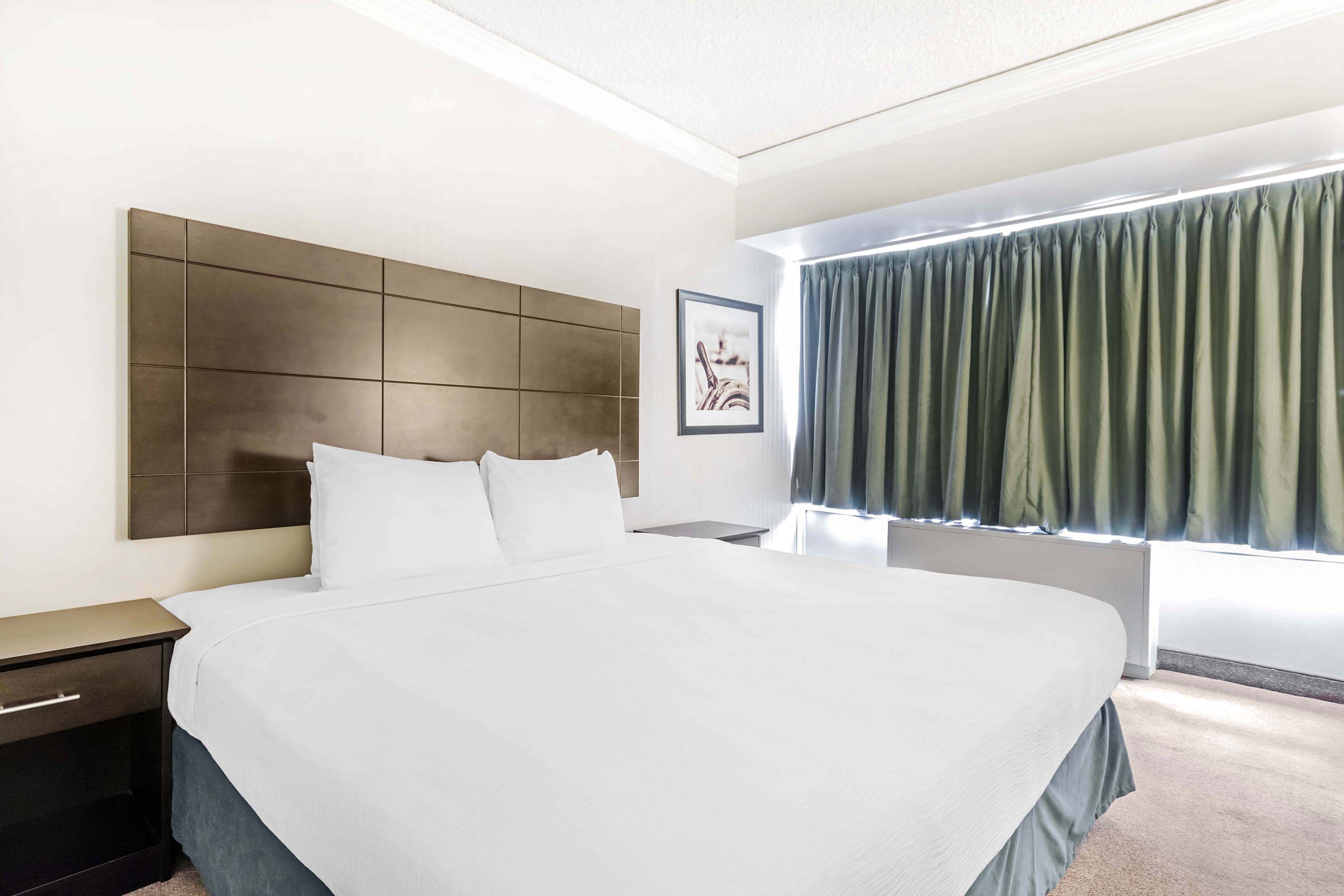 Guest room at the Travelodge by Wyndham Trois-Rivieres in Trois Rivieres, Quebec