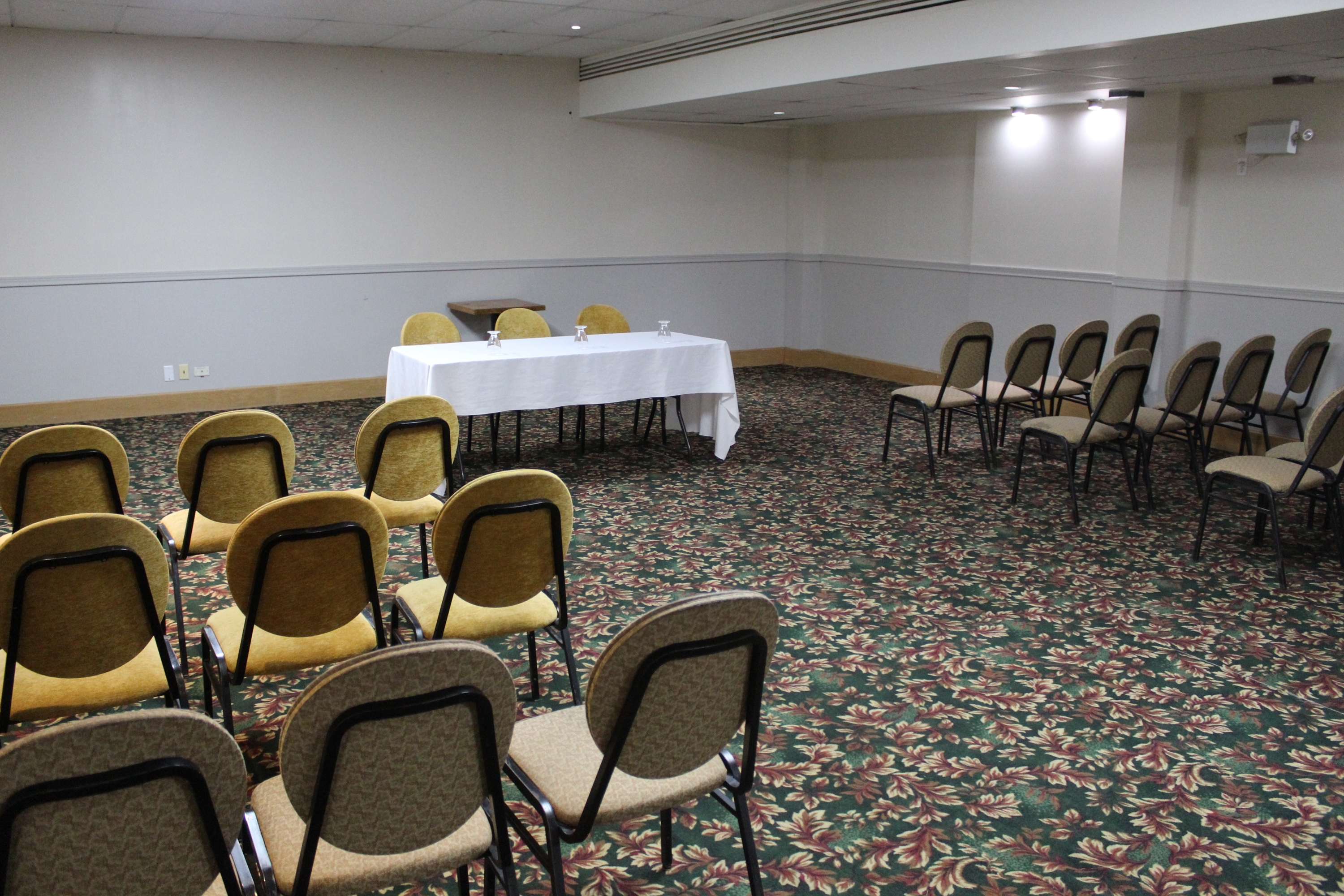 Meeting room at Travelodge by Wyndham Trois-Rivieres in Trois Rivieres, Quebec