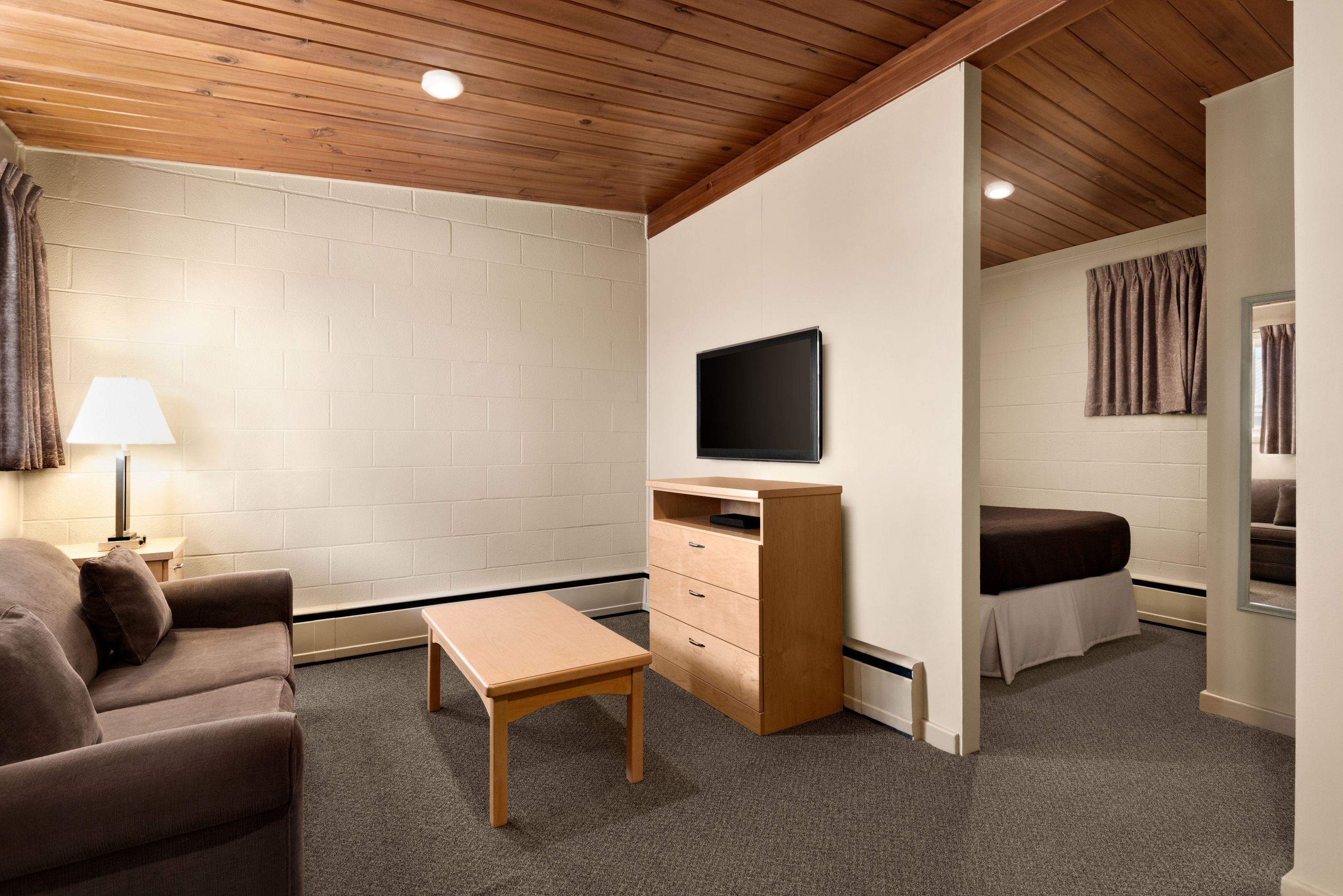 Guest room at the Thriftlodge Moose Jaw in Moose Jaw, Saskatchewan