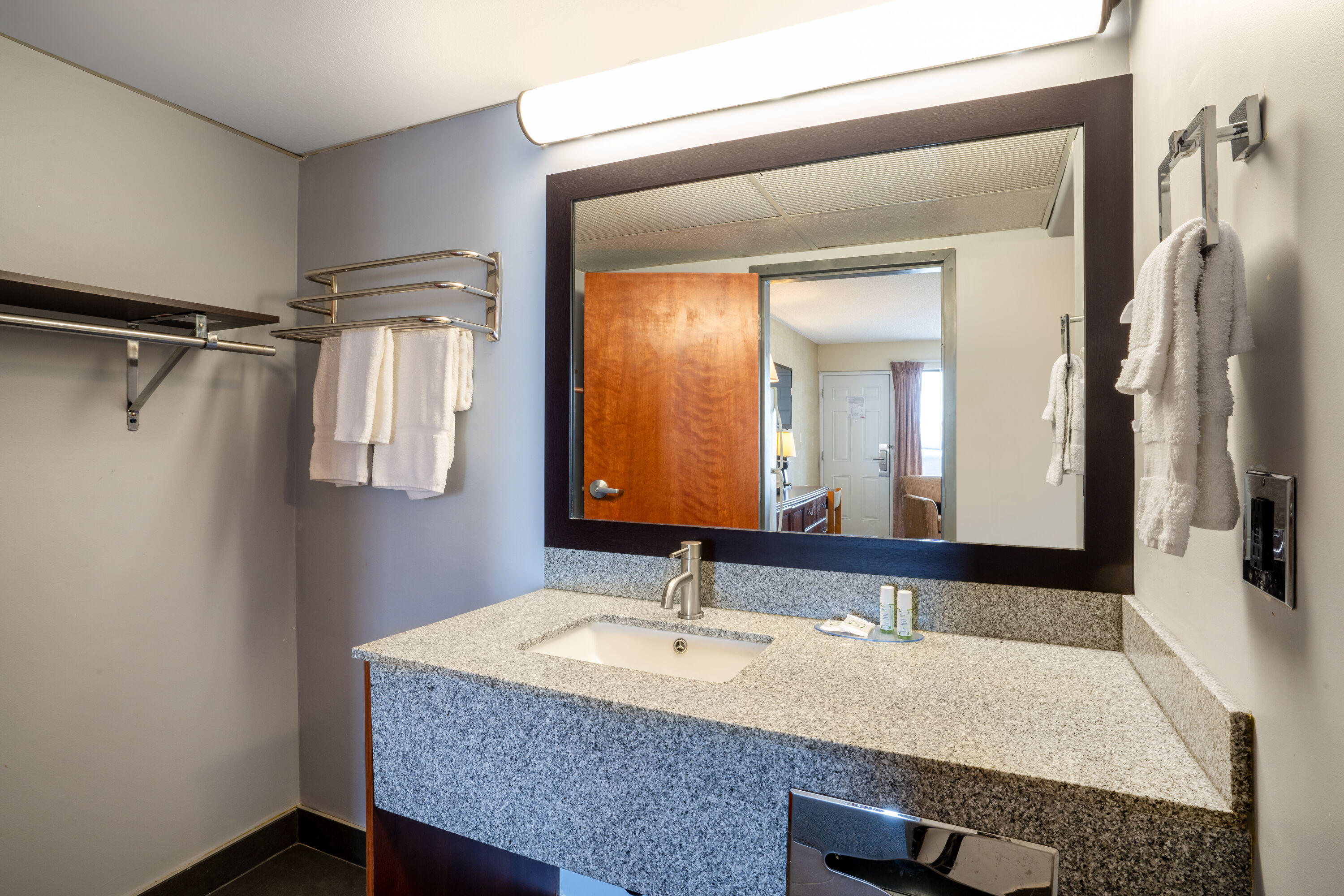 Guest room bath at the Thriftlodge by Wyndham Regina North in Regina, Saskatchewan