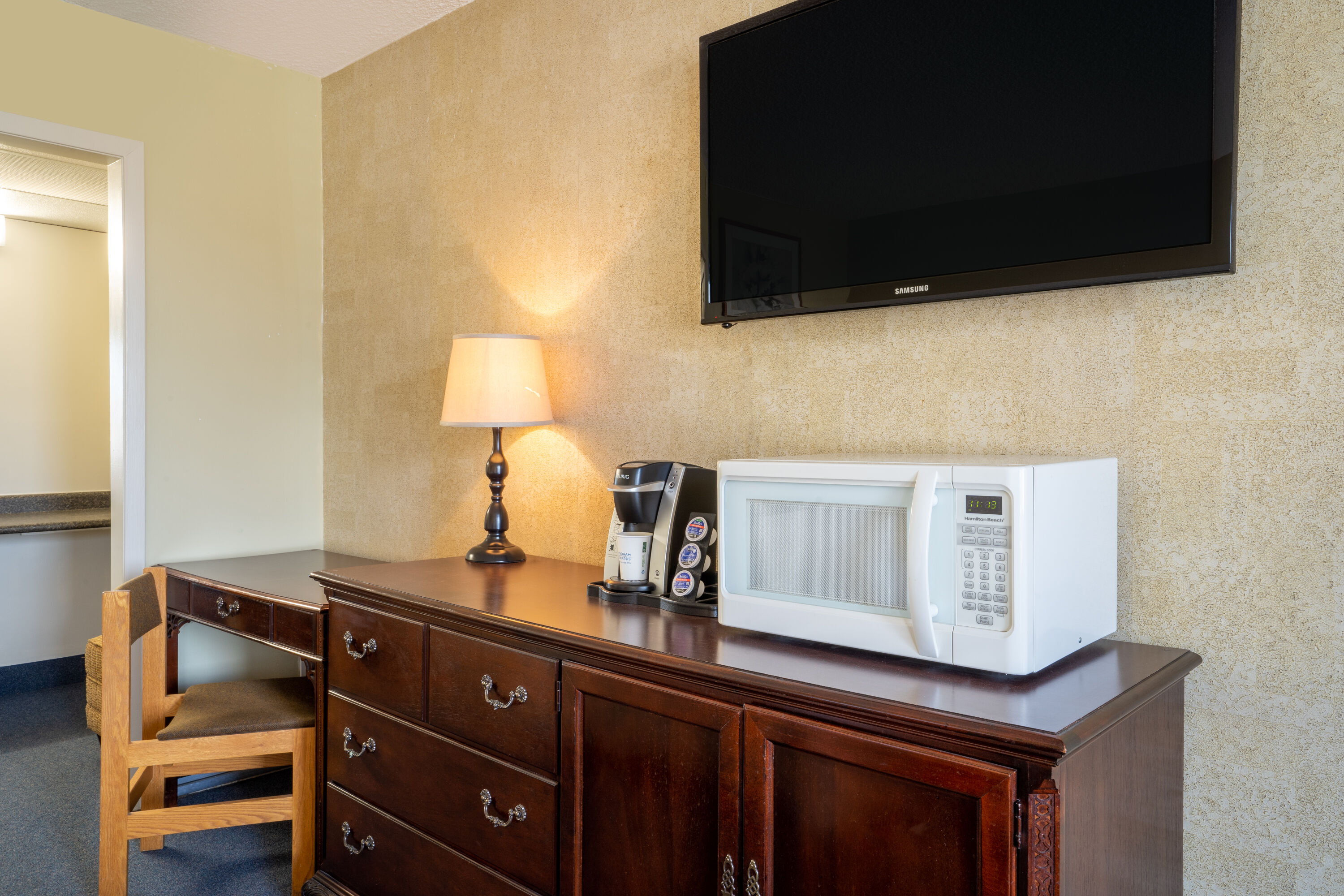 Guest room at the Thriftlodge by Wyndham Regina North in Regina, Saskatchewan