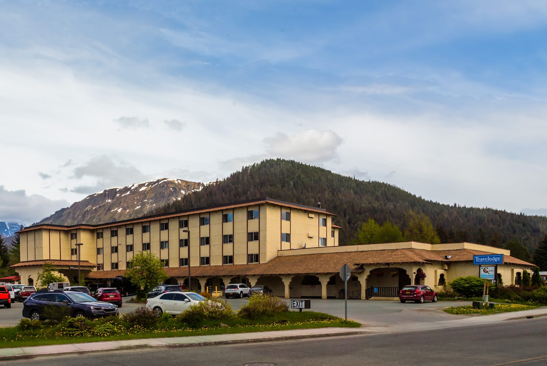 Exterior of Travelodge Hotel Juneau hotel in Juneau, Alaska